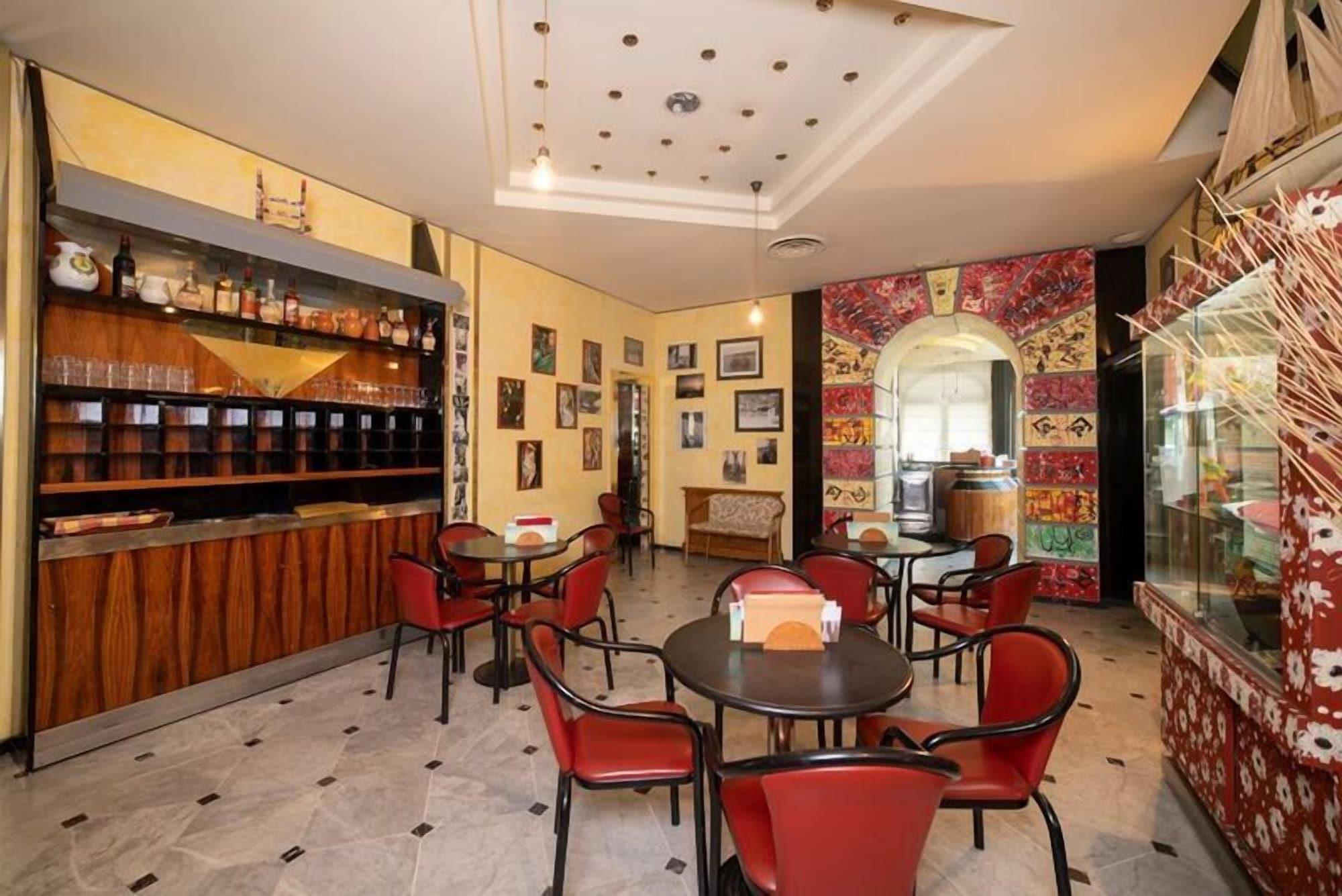 Bar/Salón Hotel Italia & Lombardi