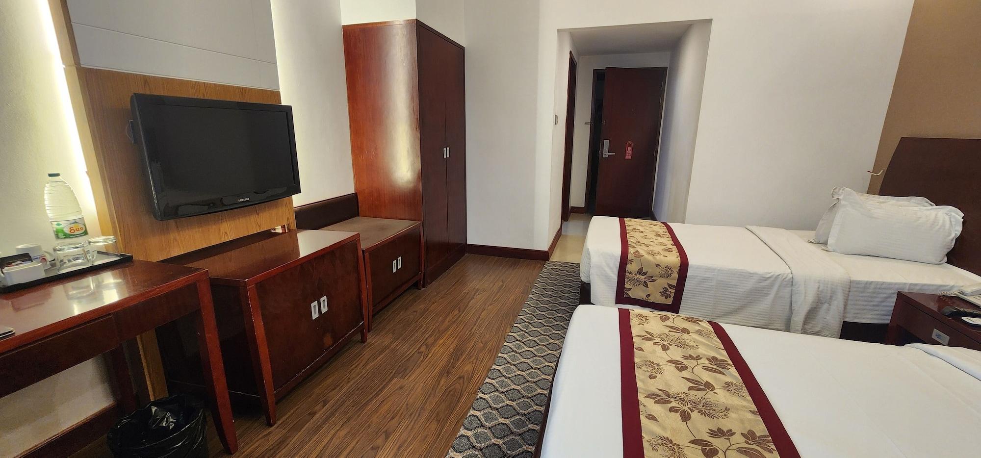 Varios Hotel Bengal Inn