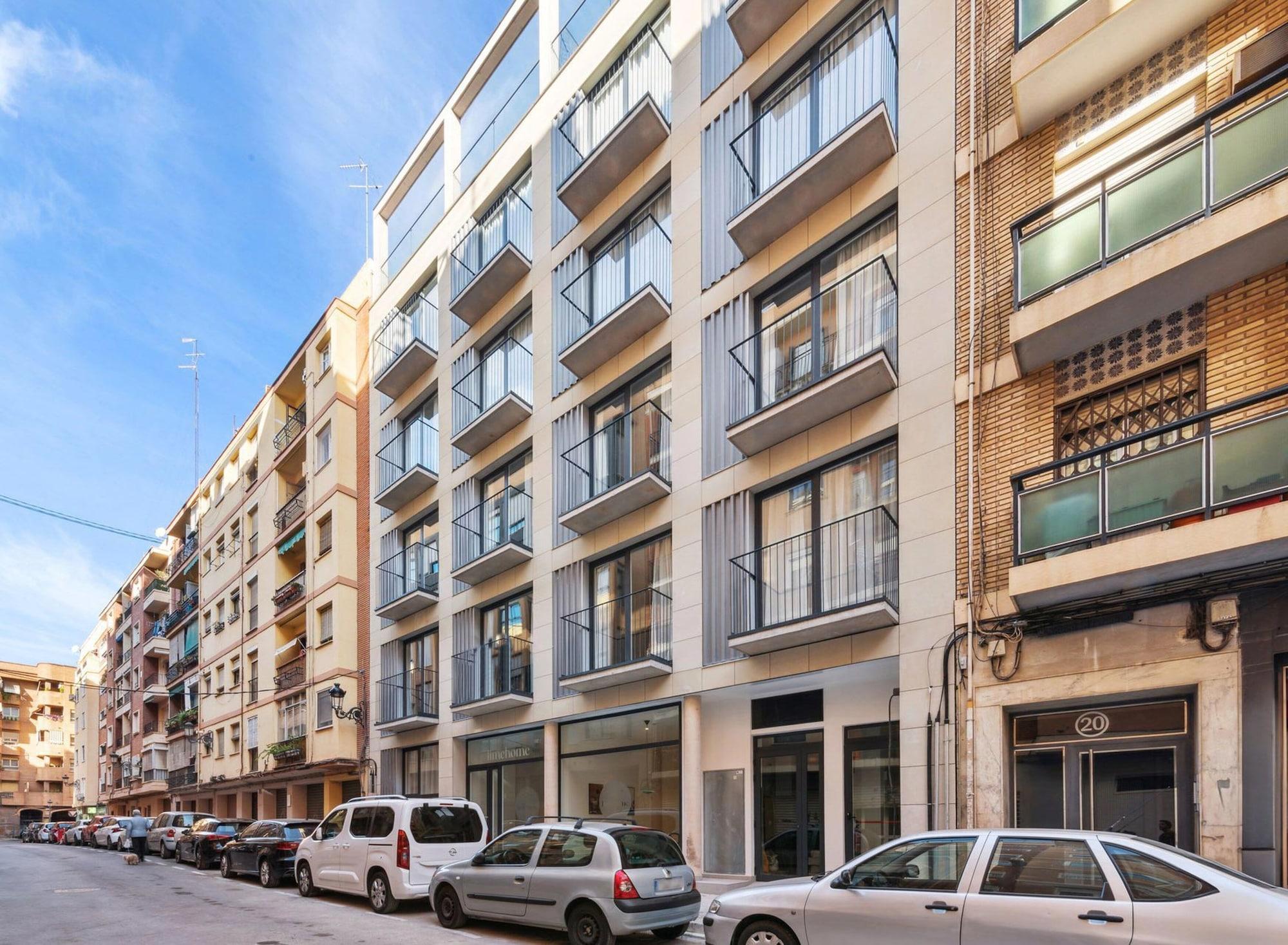 Vista da fachada limehome Valencia Carrer del Pare Palau