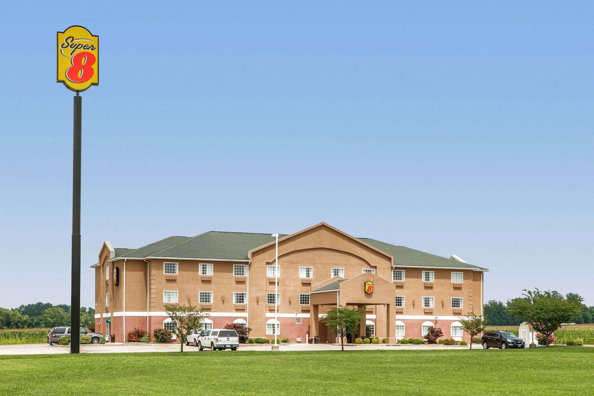 Varios Super 8 by Wyndham Grayville