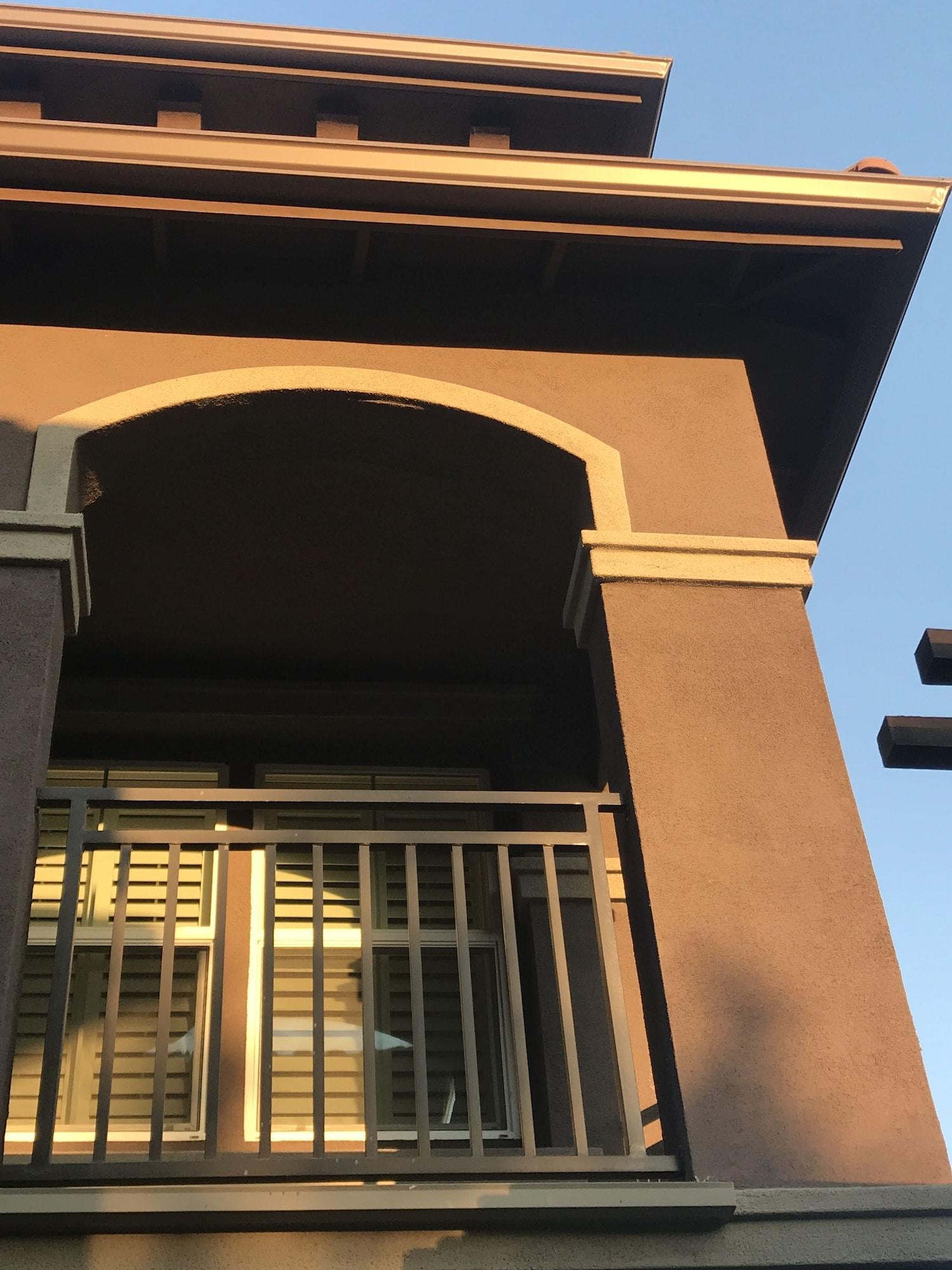 Vista Exterior Shared Private Home at Santana Row