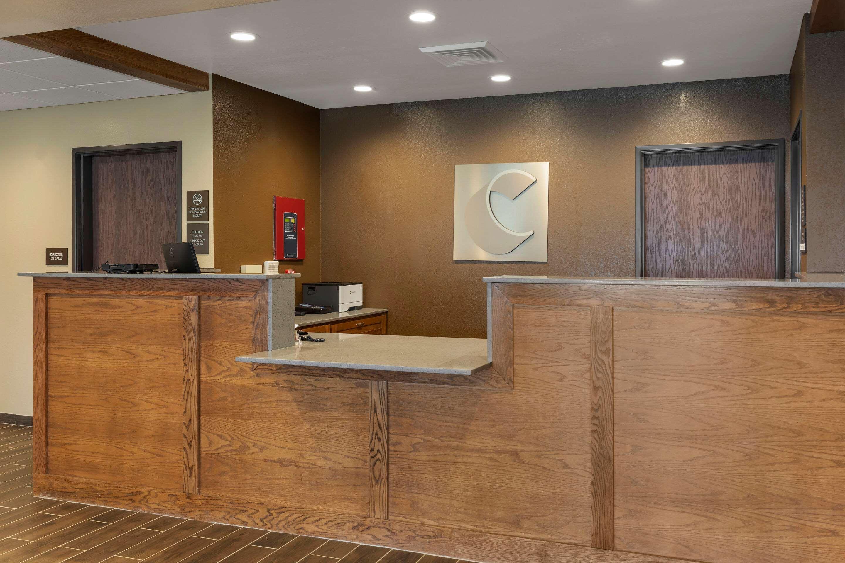 Vista Lobby Comfort Inn & Suites Euless DFW West