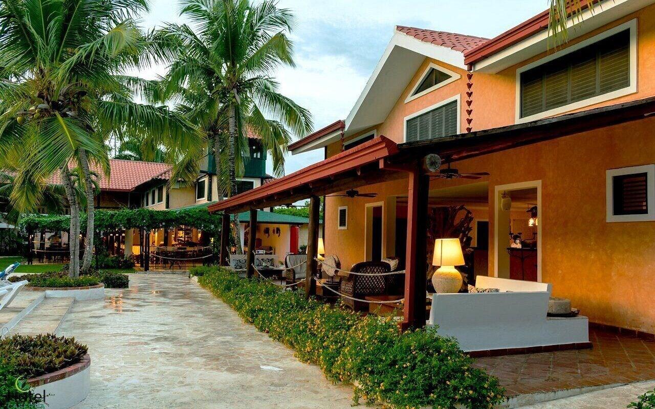 Varios La Casita by The Hub