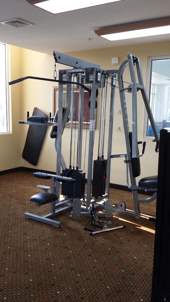 Gimnasio Paradise Inn & Suites