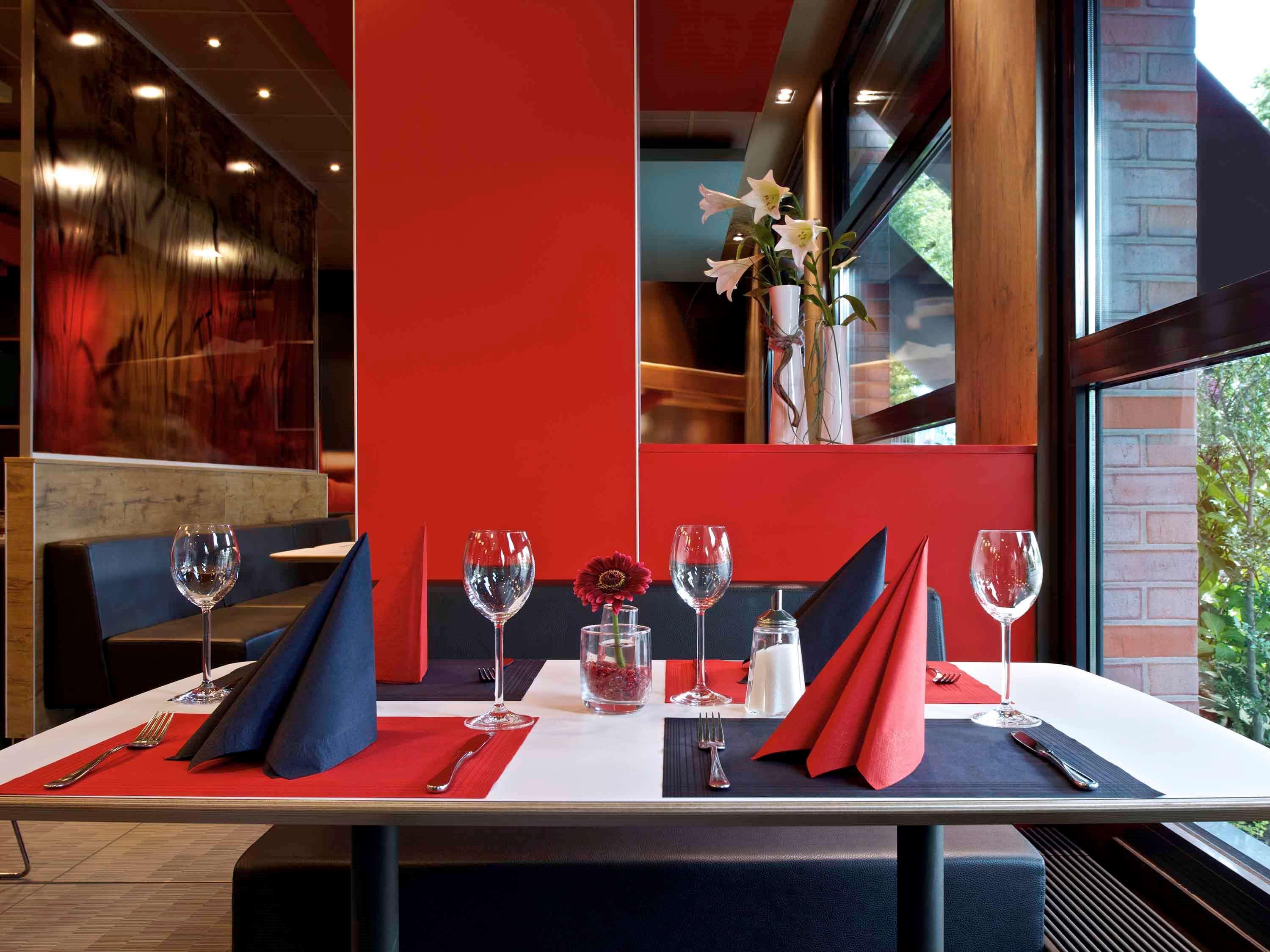 Restaurant B&B HOTEL Hamburg-Airport