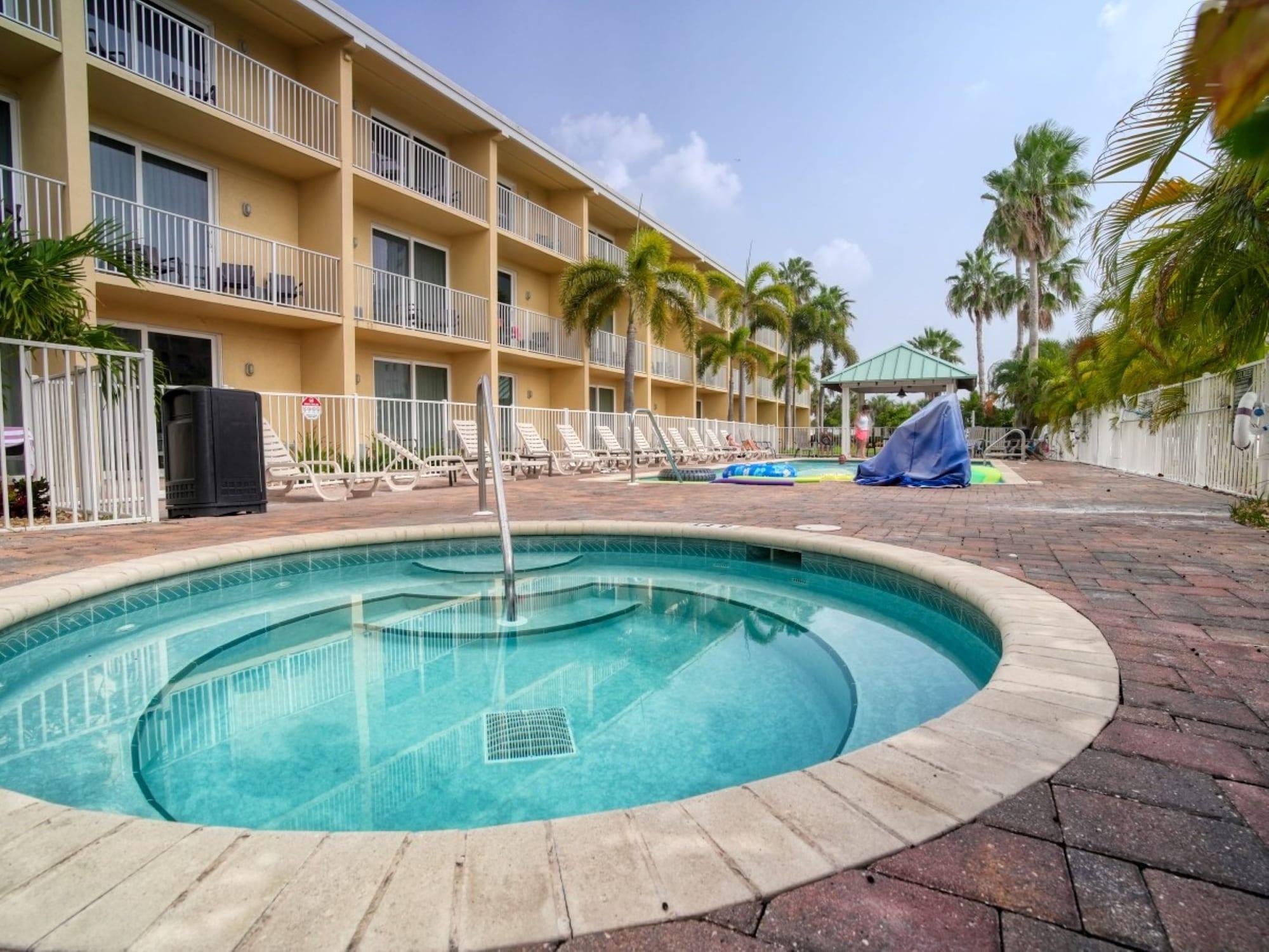 Spa Treasure Island Hotel and Marina