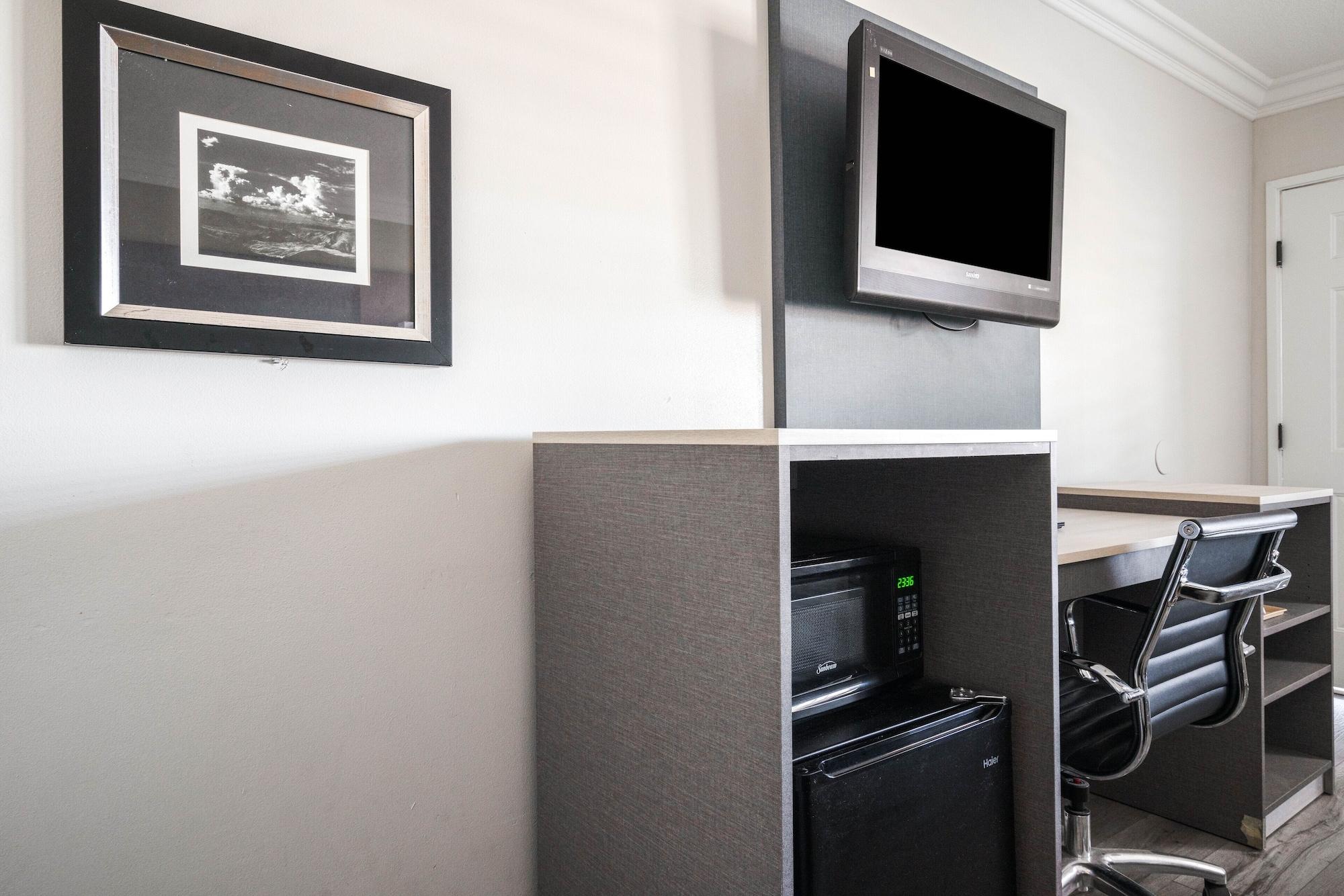 Set de Habitación Solaire Inn & Suites
