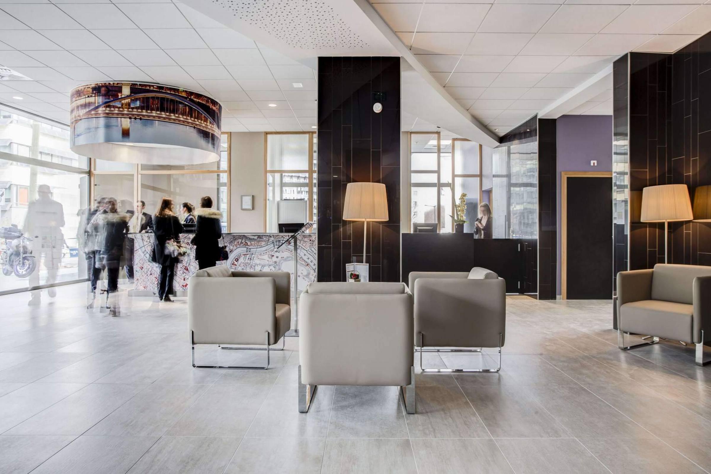 Vista Lobby Parksaone Hotel by Arteloge