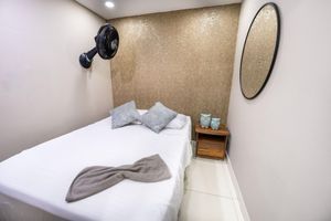 Alquiler Vacacional - 6 Bedroom Apartment with Massive Jacuzzi