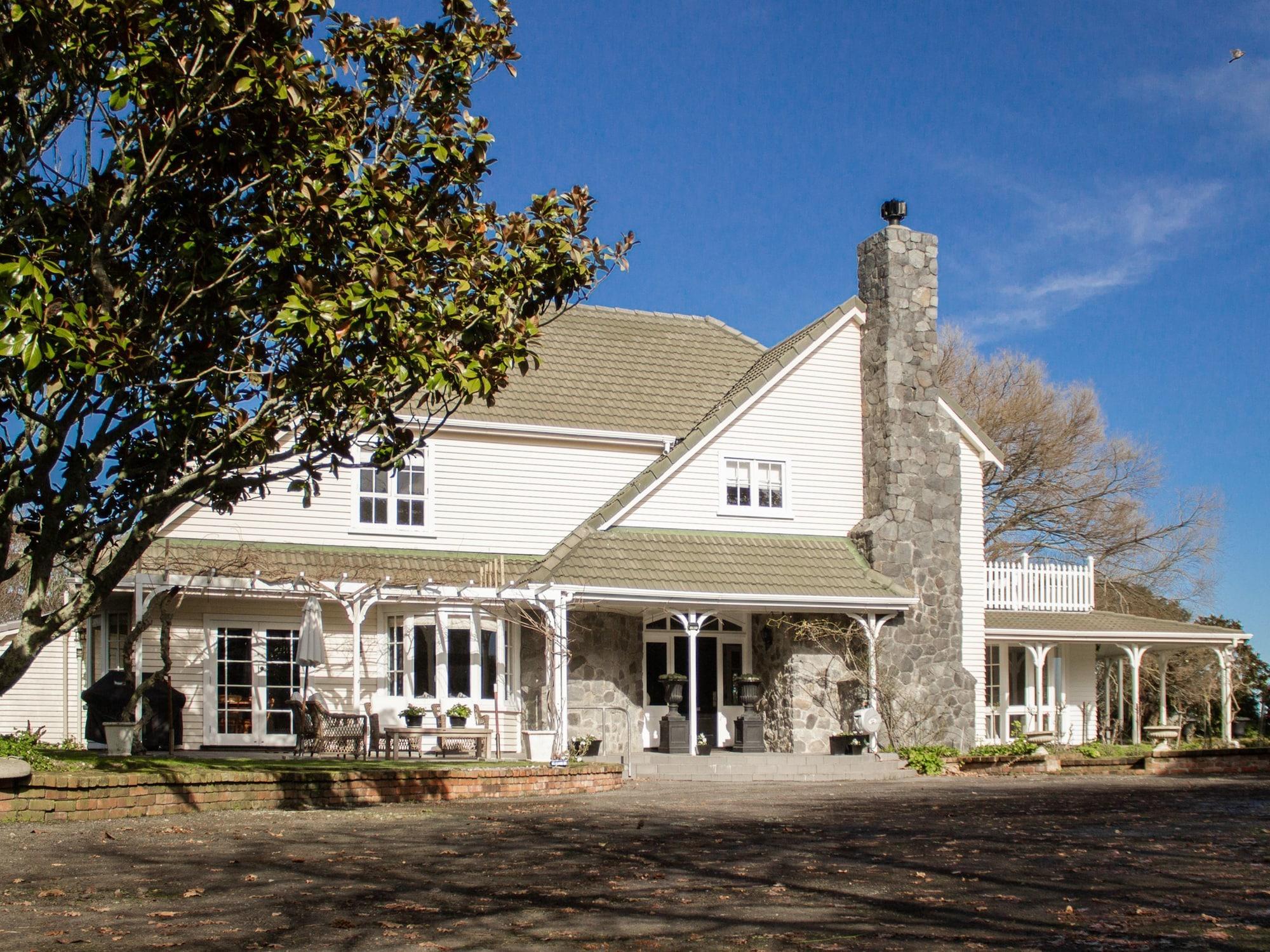 Varios Goodin Country Garden