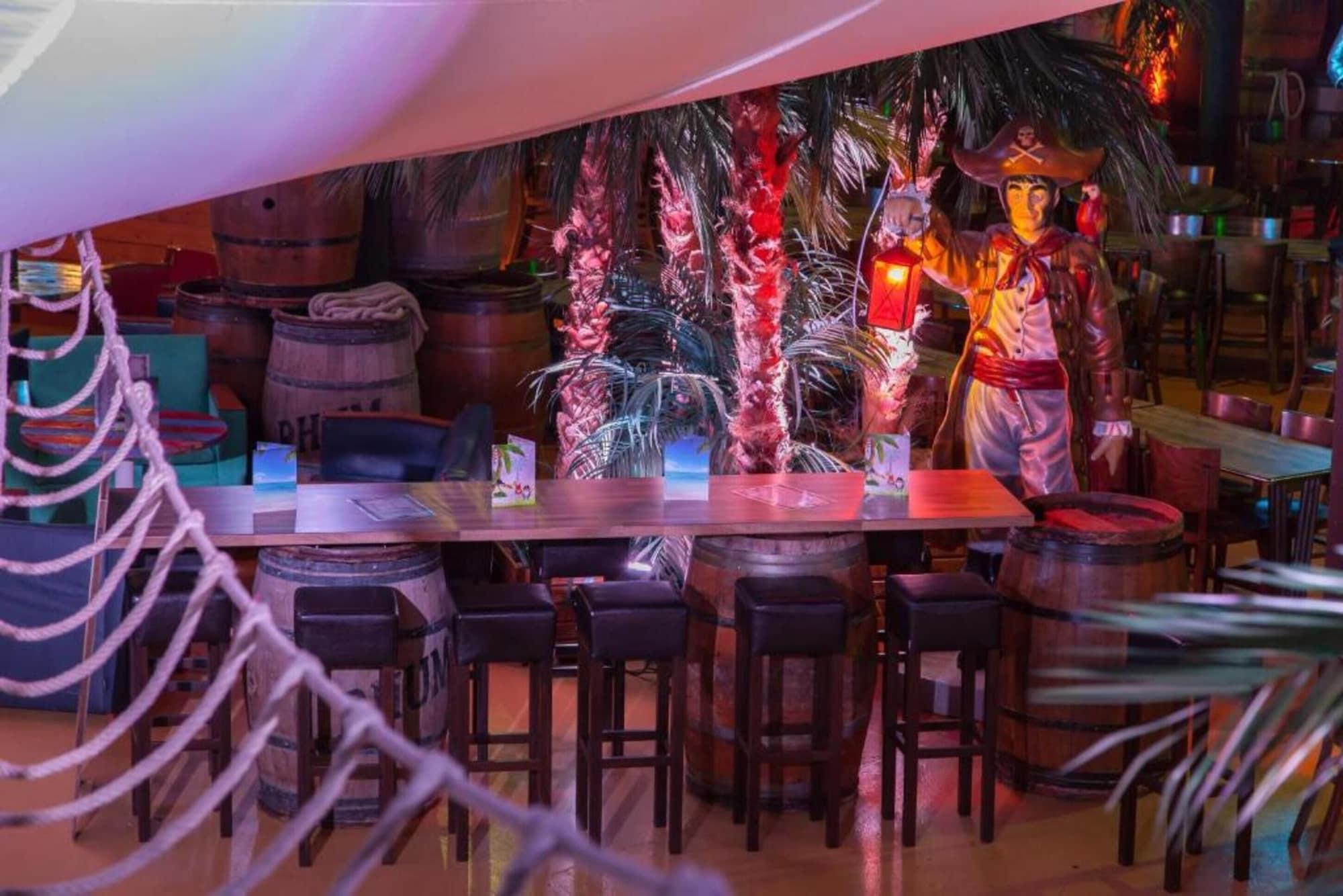 Bar/Salón Hôtel du Parc Pirates