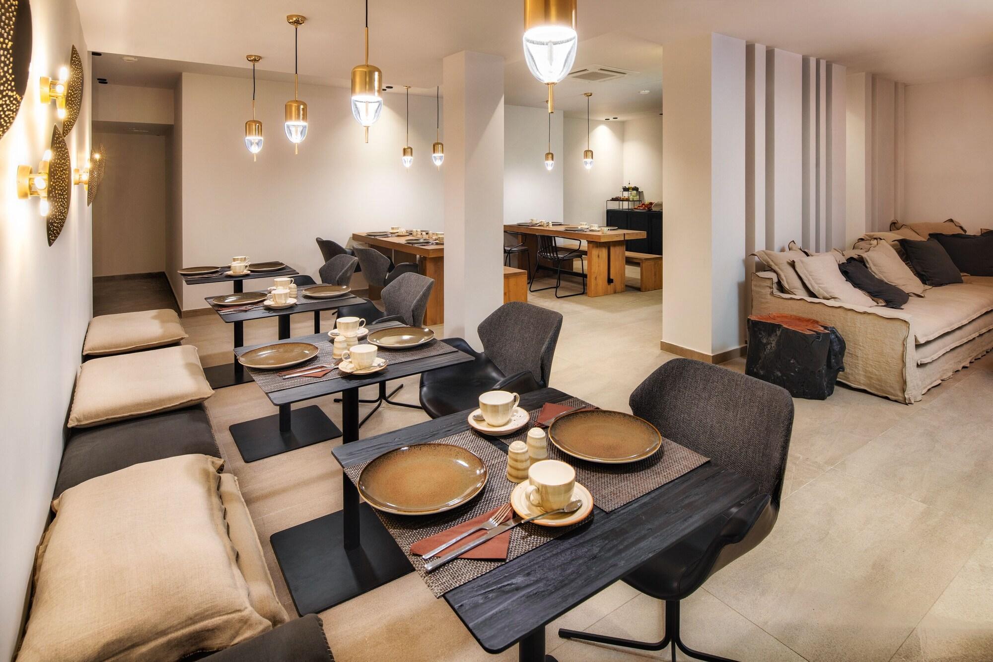 Restaurant Uma Ray Suites
