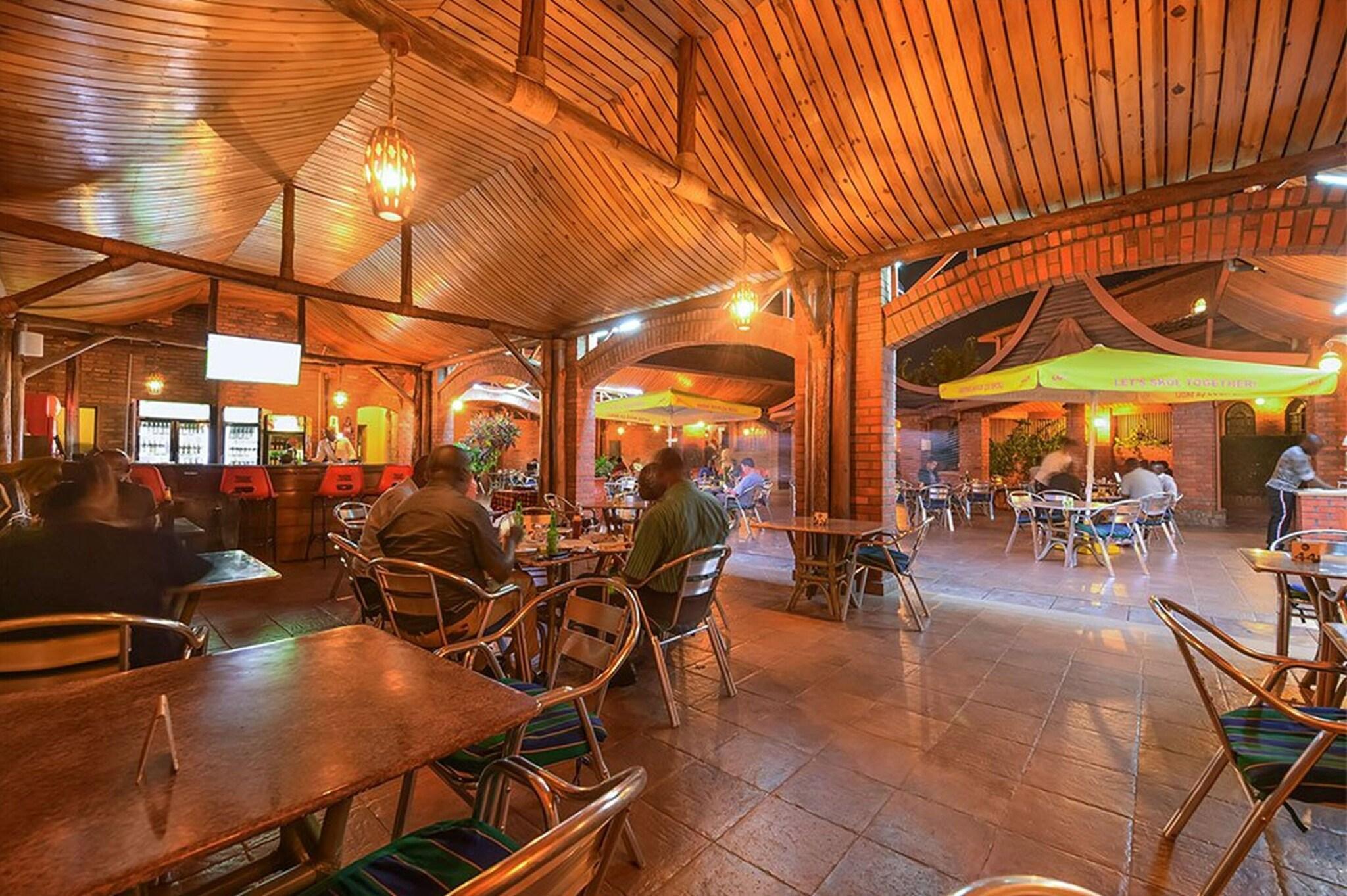 Bar/Salón Hotel Chez Lando