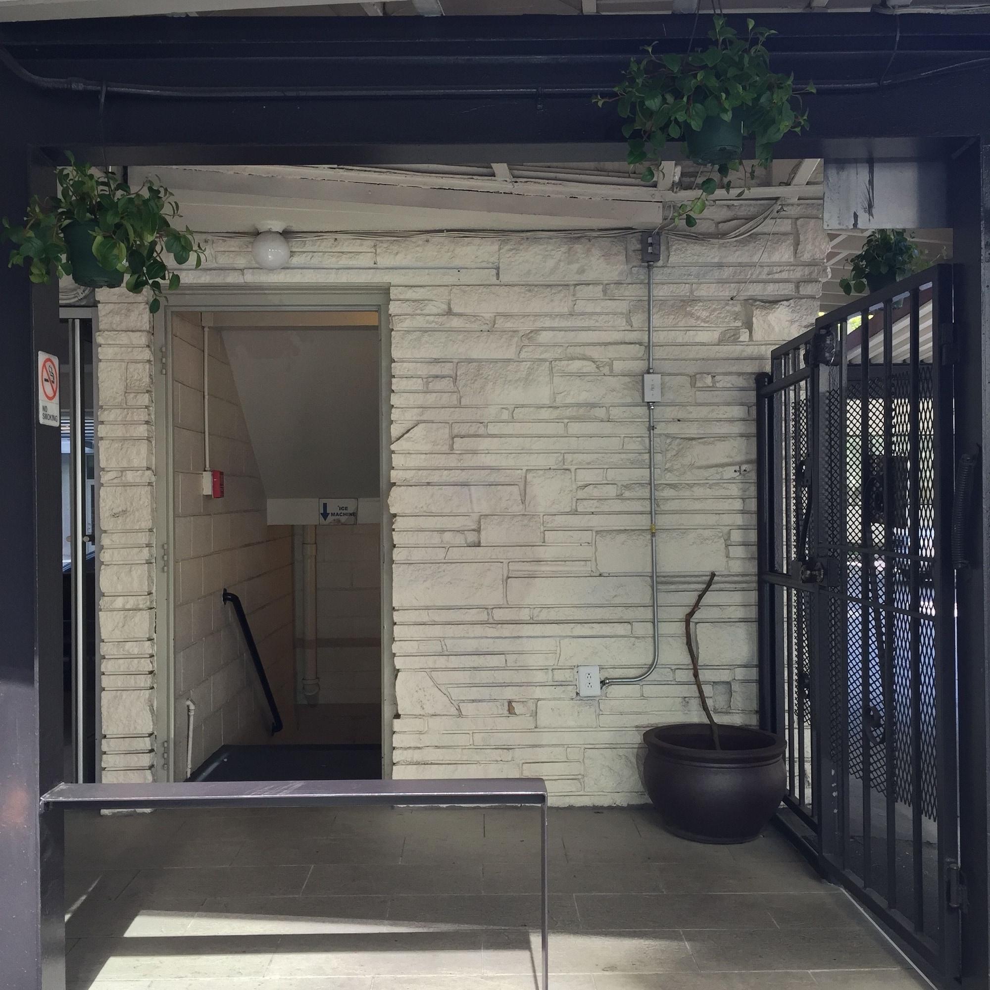 Vista Exterior The Dylan, a Baymont by Wyndham