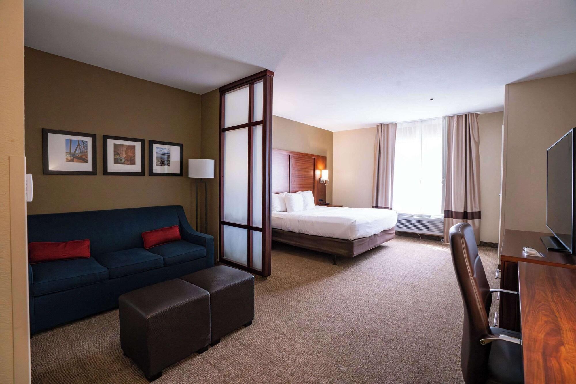 Habitación Comfort Suites Airport