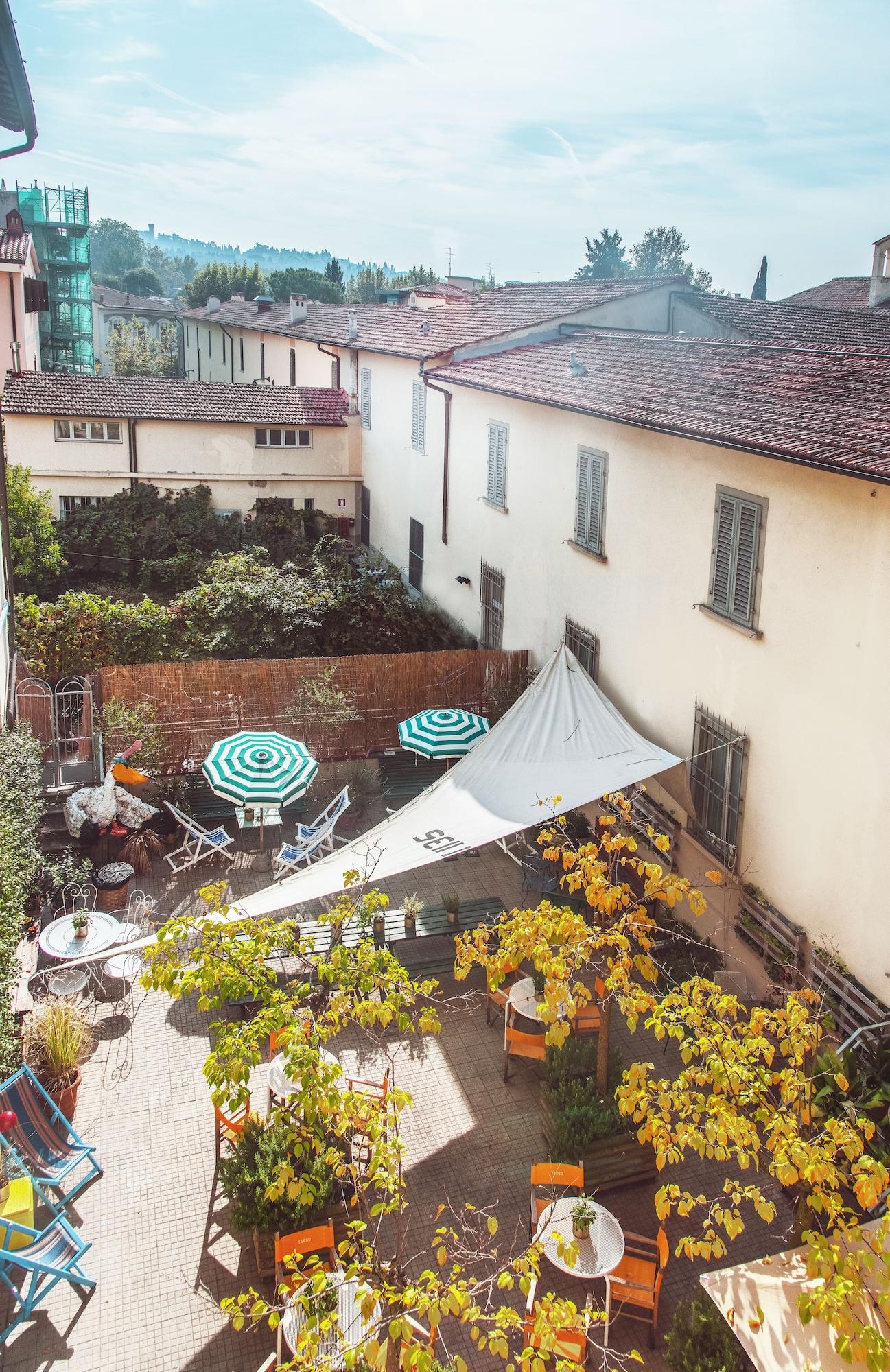 Vista Exterior Ostello Tasso