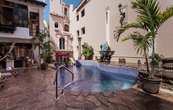 Garlands del Rio Riverside Boutique Hotel - Hoteles 4 estrellas en Puerto Vallarta, México