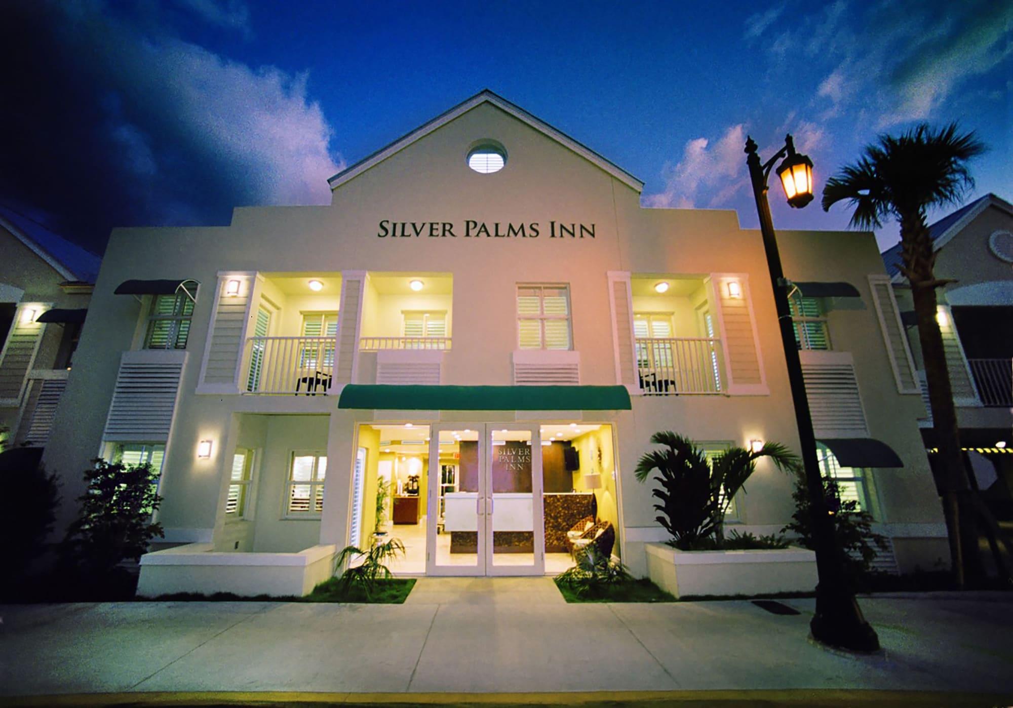 Vista Exterior Silver Palms Inn