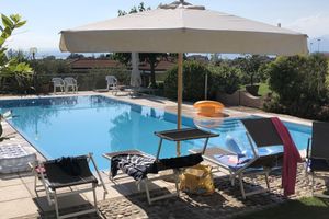 Alquiler Vacacional - APARTMENT INSIDE A VILLA, LARGE GARDEN WITH LAKE AND POOL VIEW