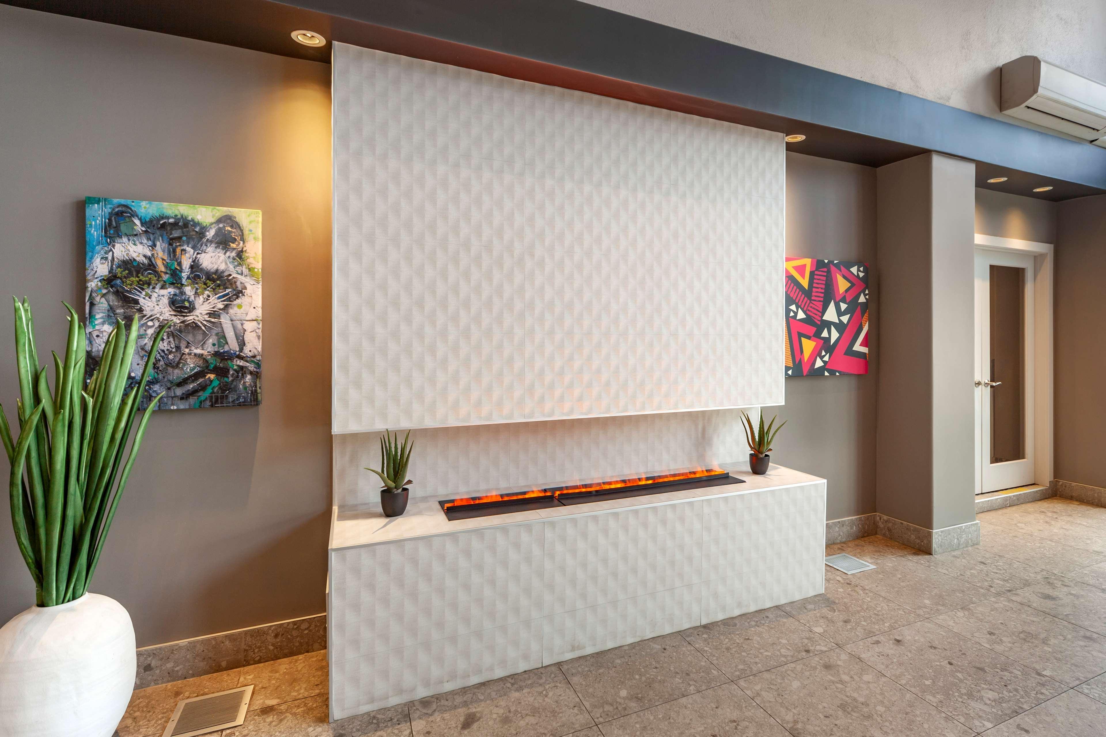 Vista Lobby Best Western Plus West Edmonton