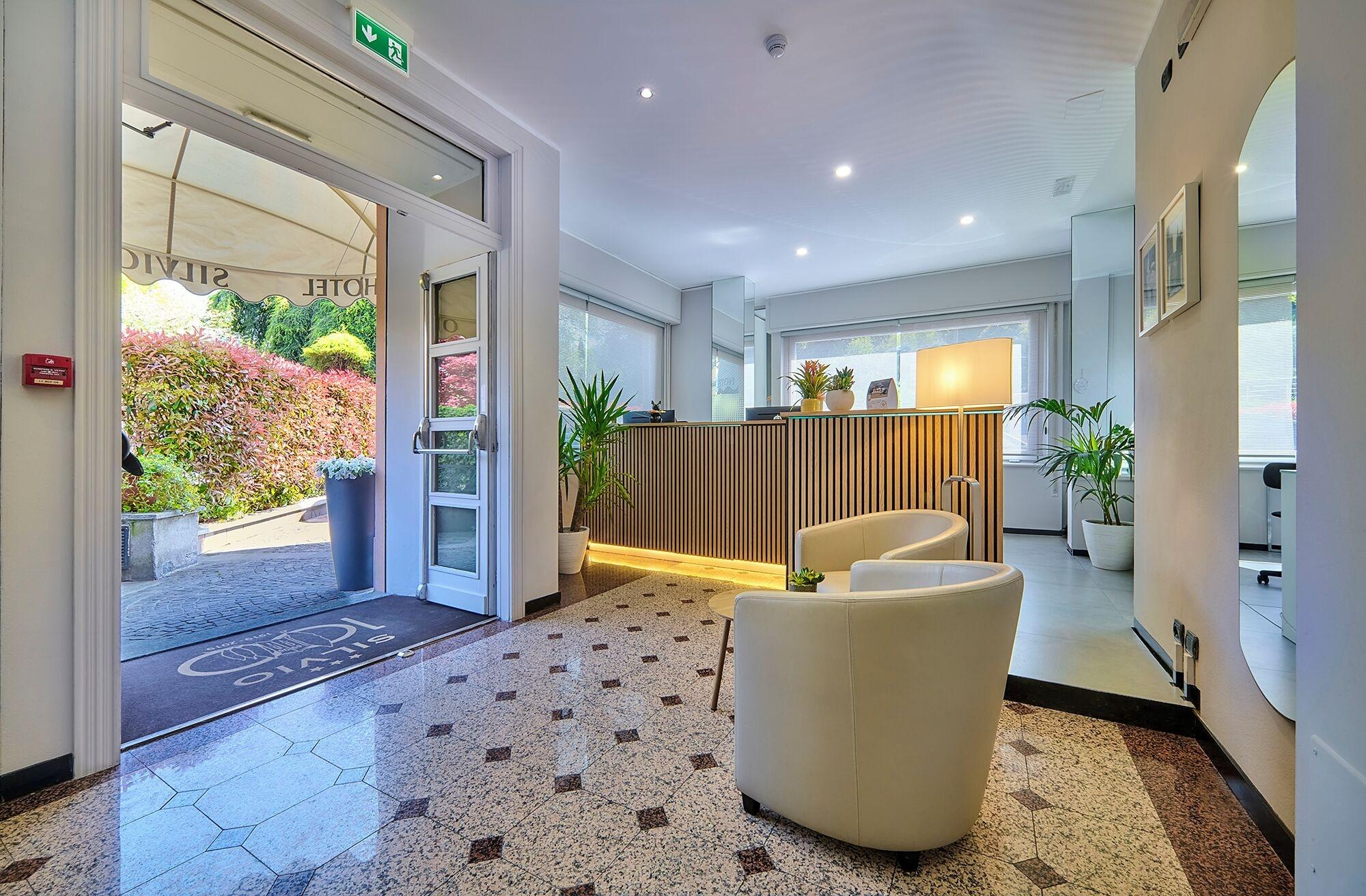 Vista Lobby Hotel Silvio