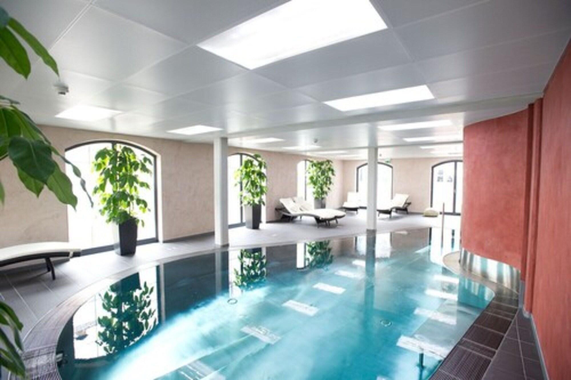 Vista Piscina Hotel Freihof