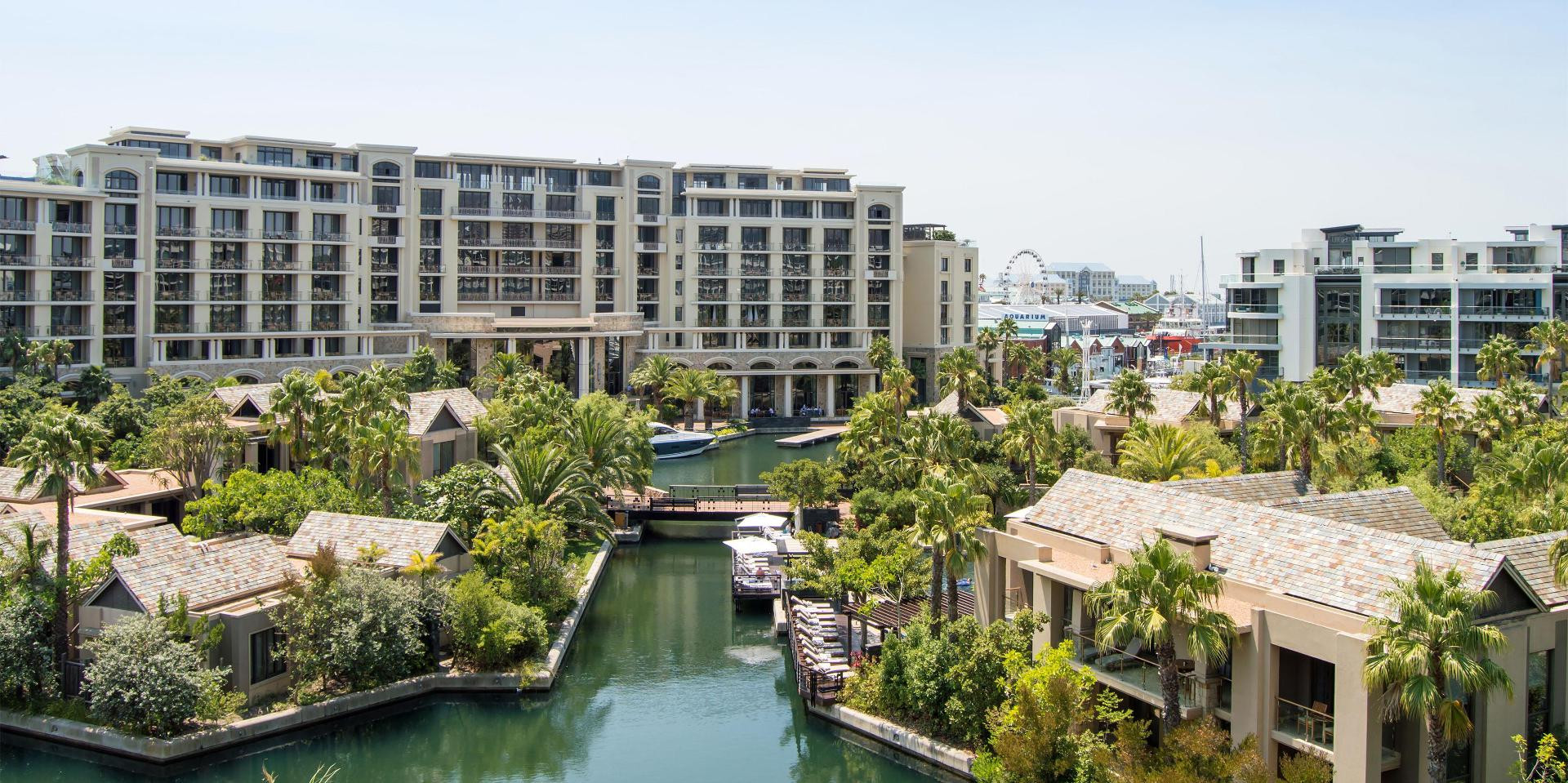 Vista Exterior Waterfront Village