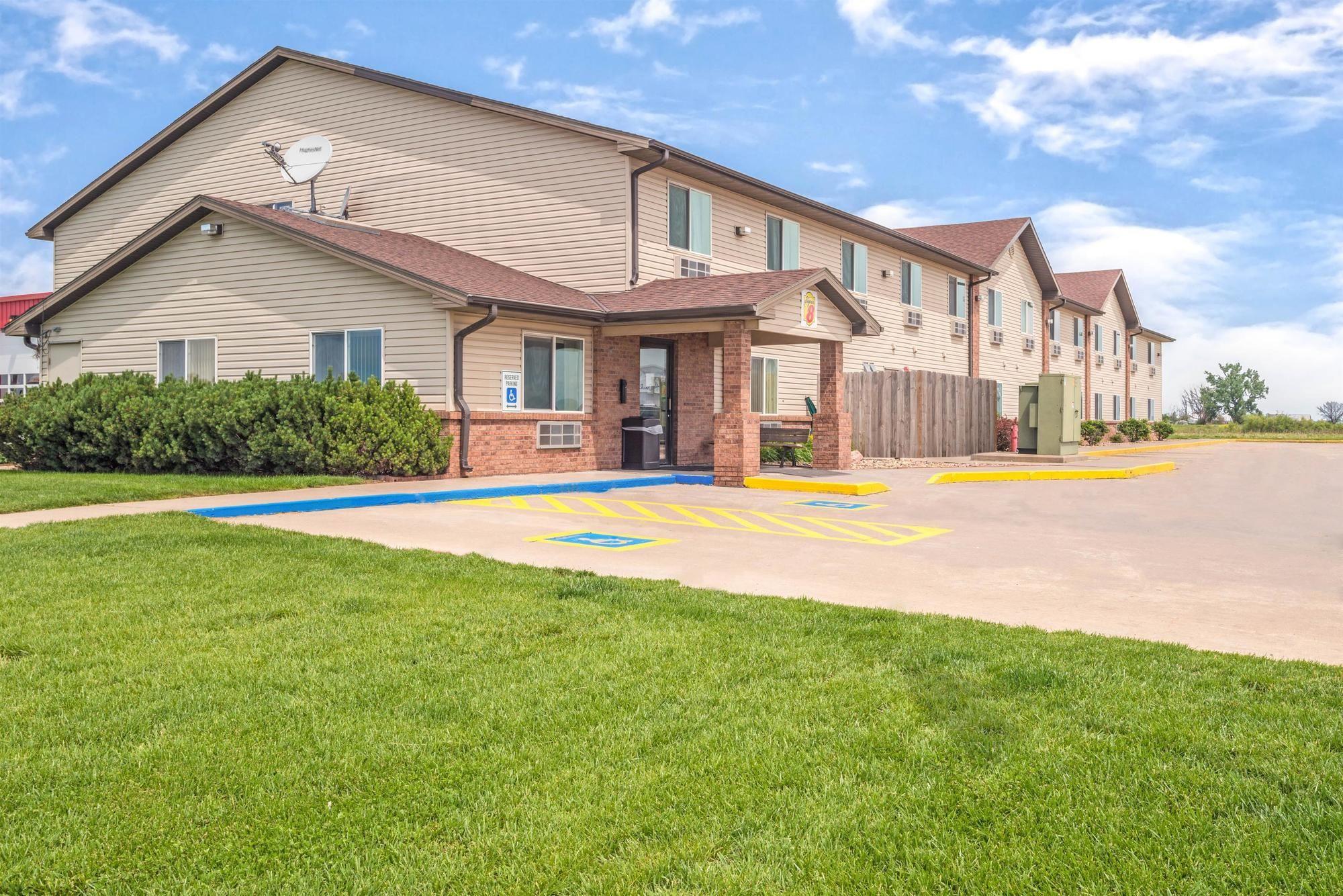 Varios Super 8 by Wyndham Nebraska City
