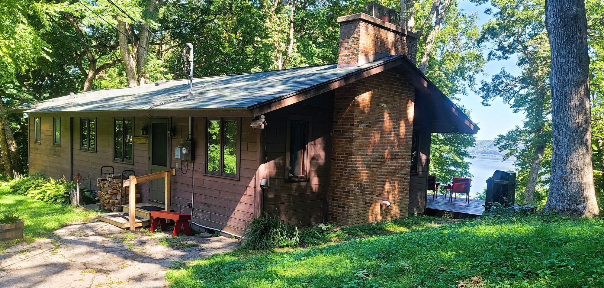 Vista Exterior Four Mounds Inn