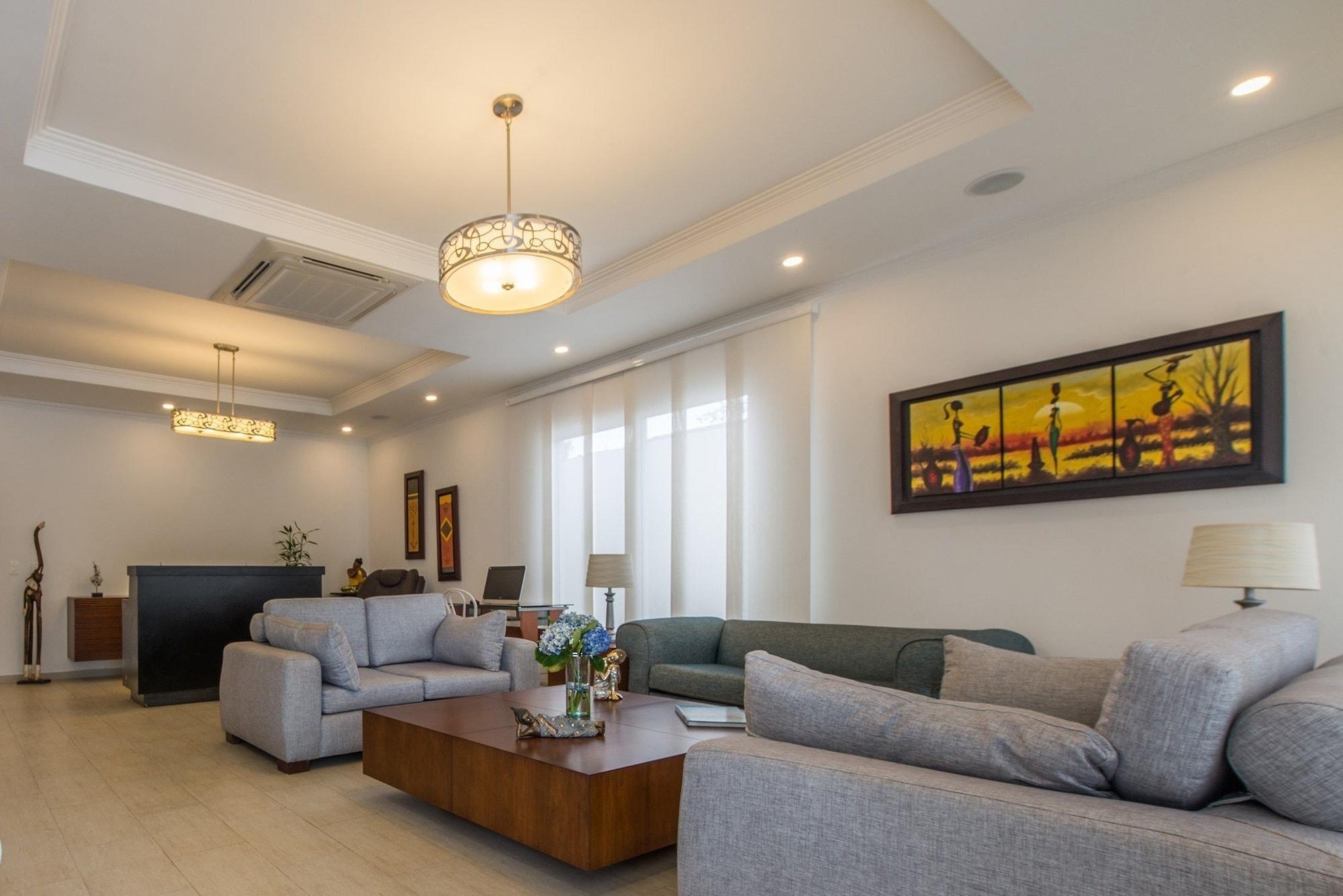 Vista Lobby Providence Breeze