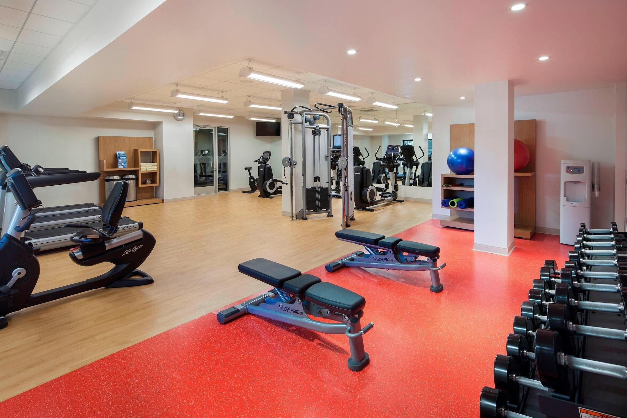 Gimnasio Sheraton Suites Philadelphia Airport