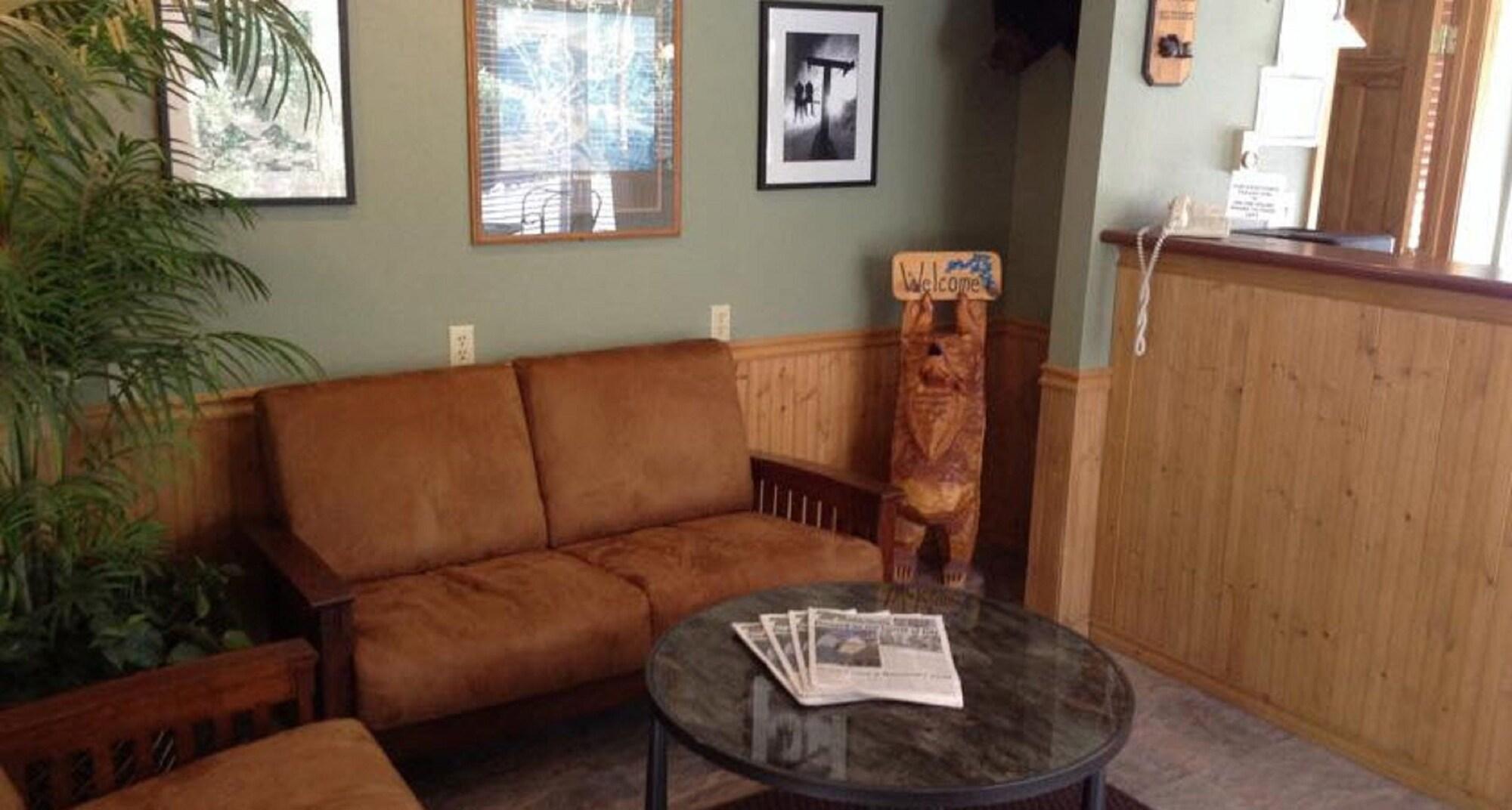 Vista Lobby Whispering Pines