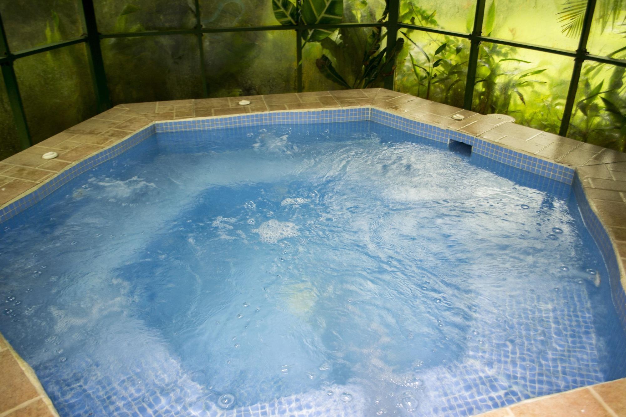 Spa Lands in Love Hotel