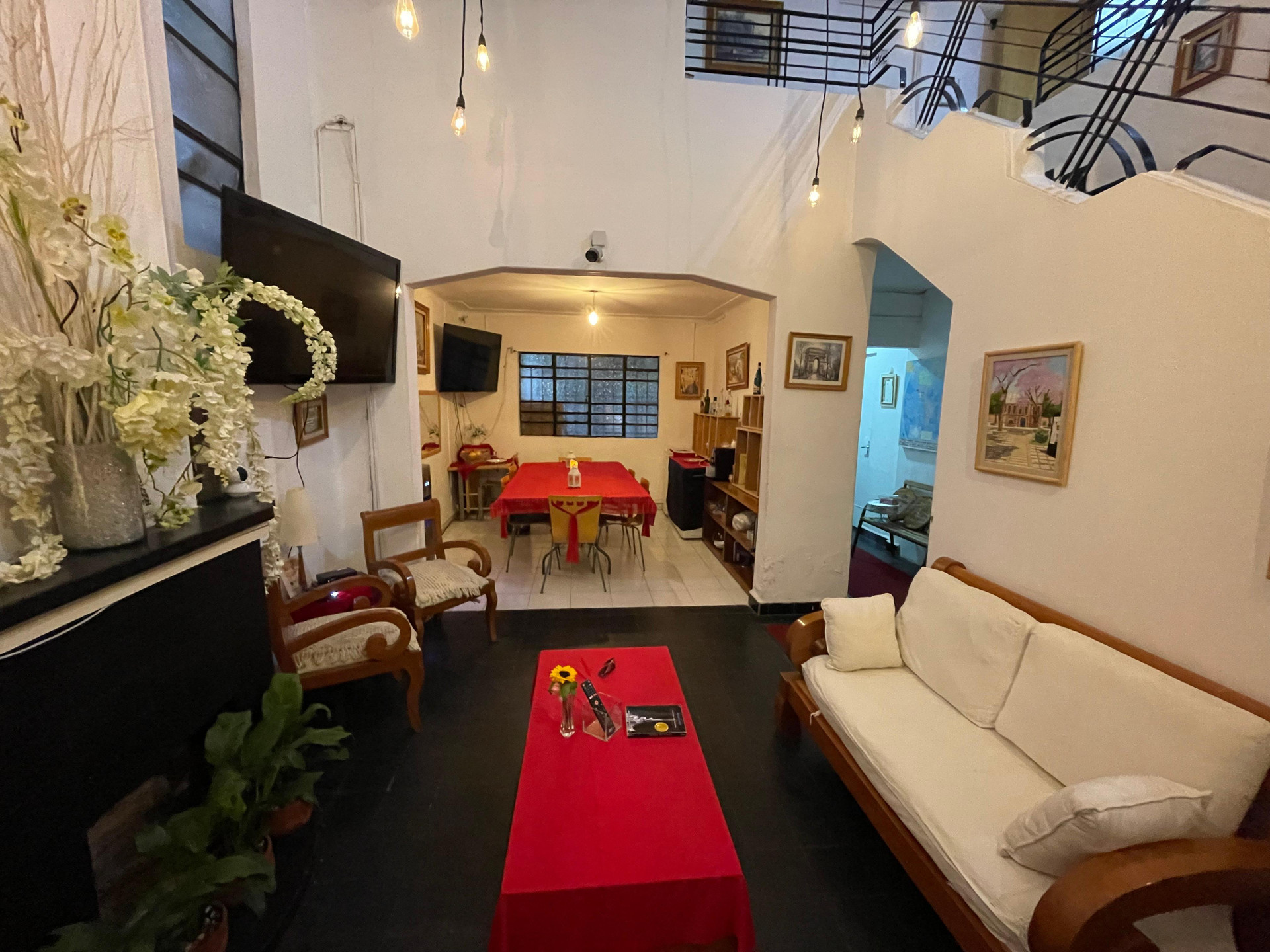 Vista Lobby Hostal Roma Condesa
