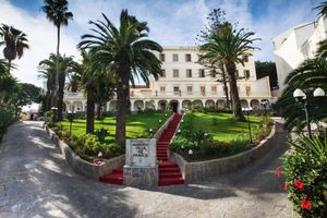 Alojamiento - Grand Hotel Villa de France