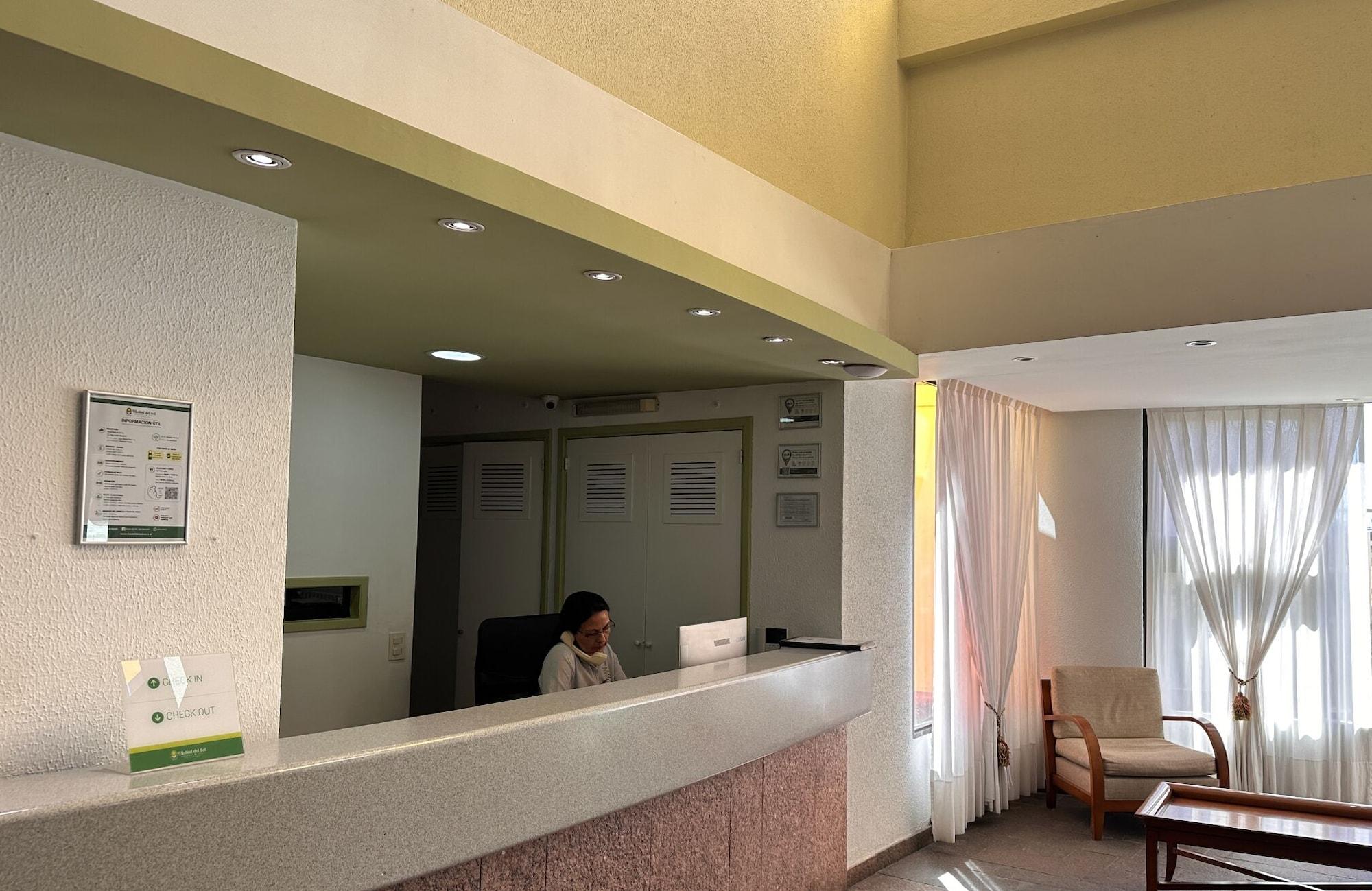 Vista Lobby Hostal Del Sol Resort & Spa