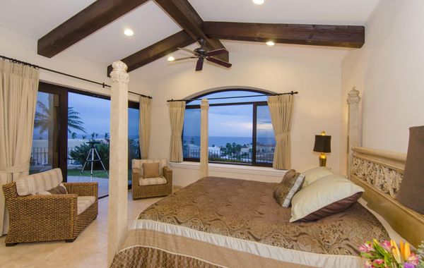5 Bedroom Luxury Home In Private Beach and Tennis Club - Hoteles con parque acuático en Cabo San Lucas