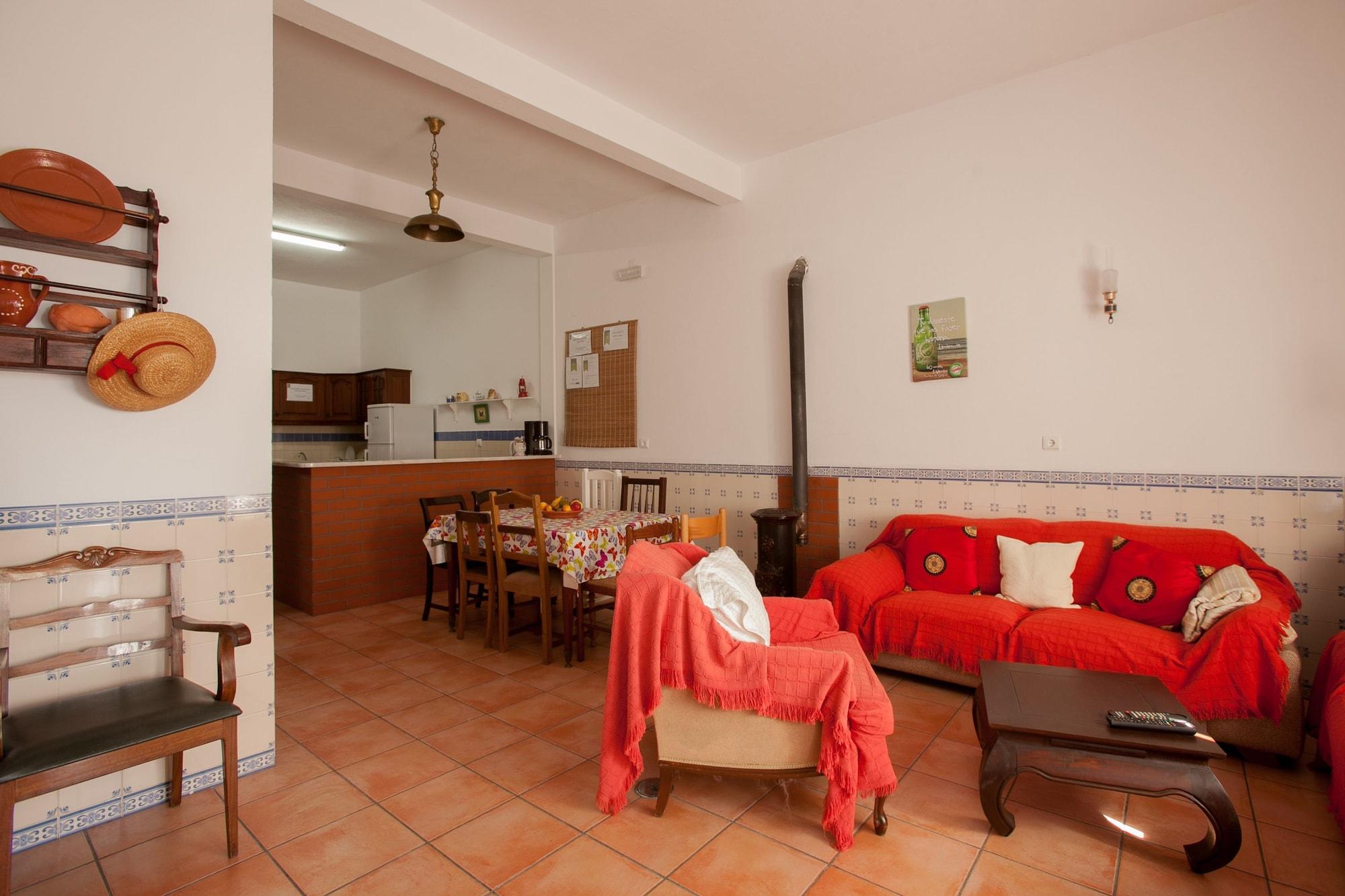 Restaurant Ericeira Chill Hill Hostel & Private Rooms - Peach Garden