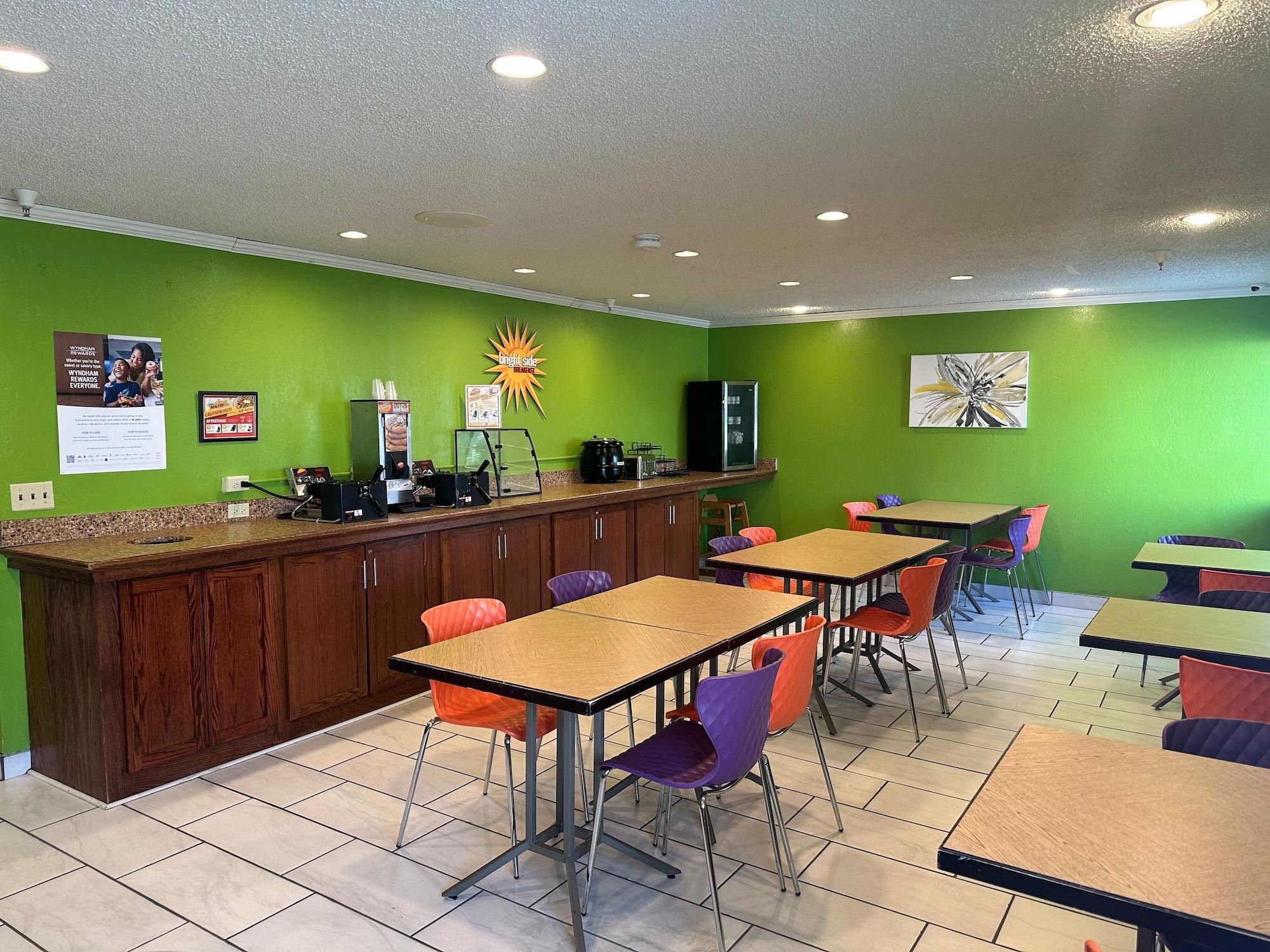 Restaurant La Quinta Inn by Wyndham Omaha Southwest