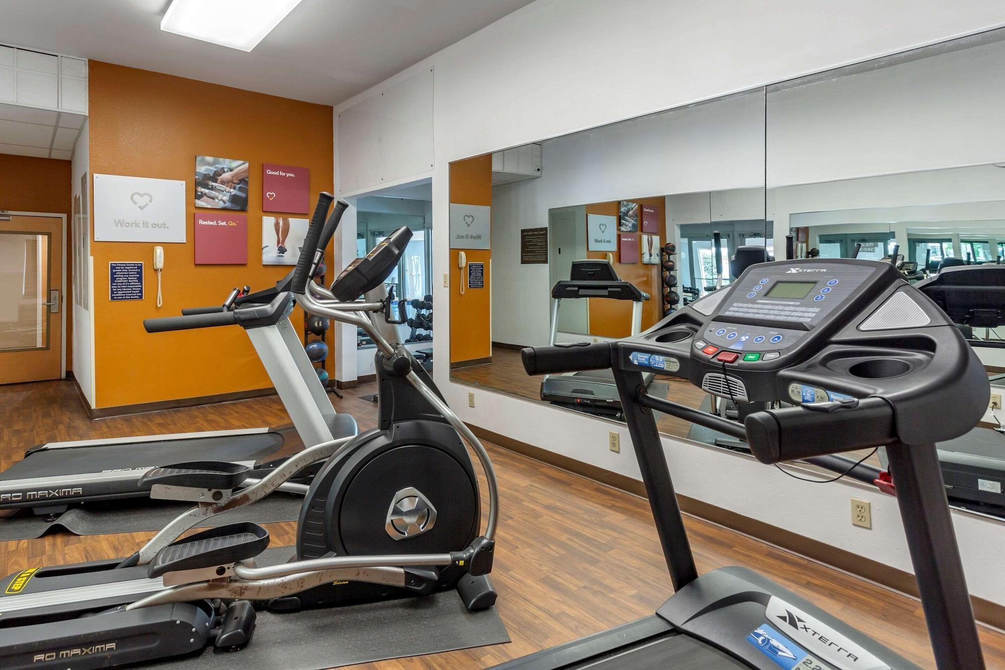 Gimnasio Comfort Suites At Rivergate Mall