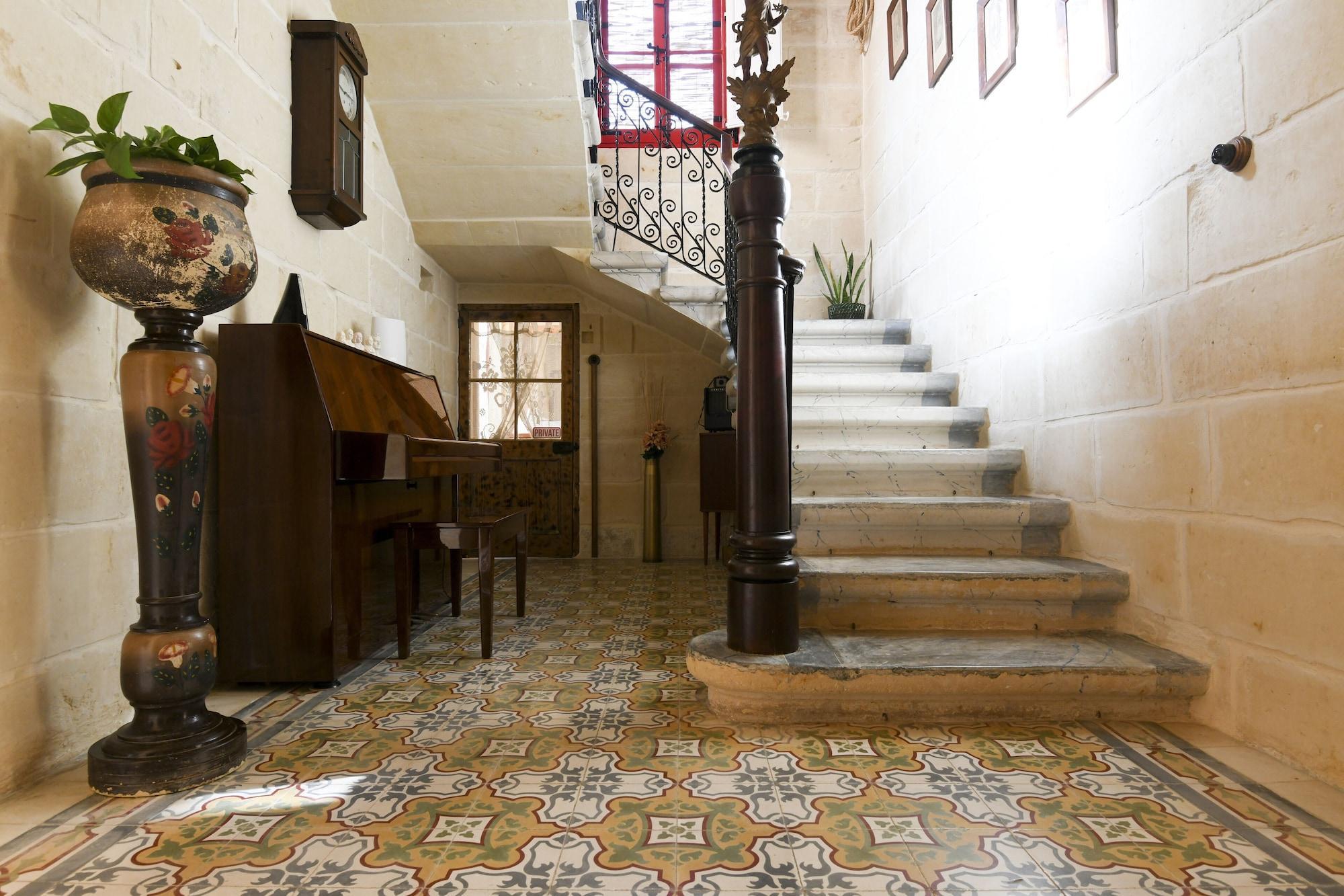 Vista Lobby Il Ba Rraa Farmhouse B B Traditional