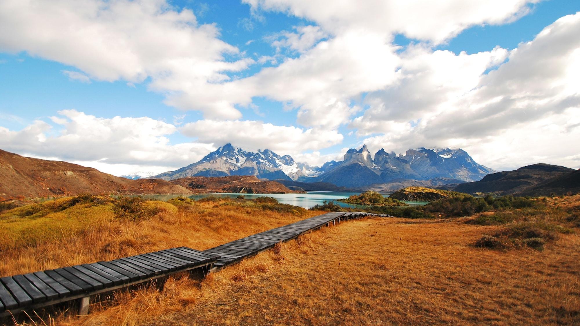 Vista Exterior Explora en Torres del Paine