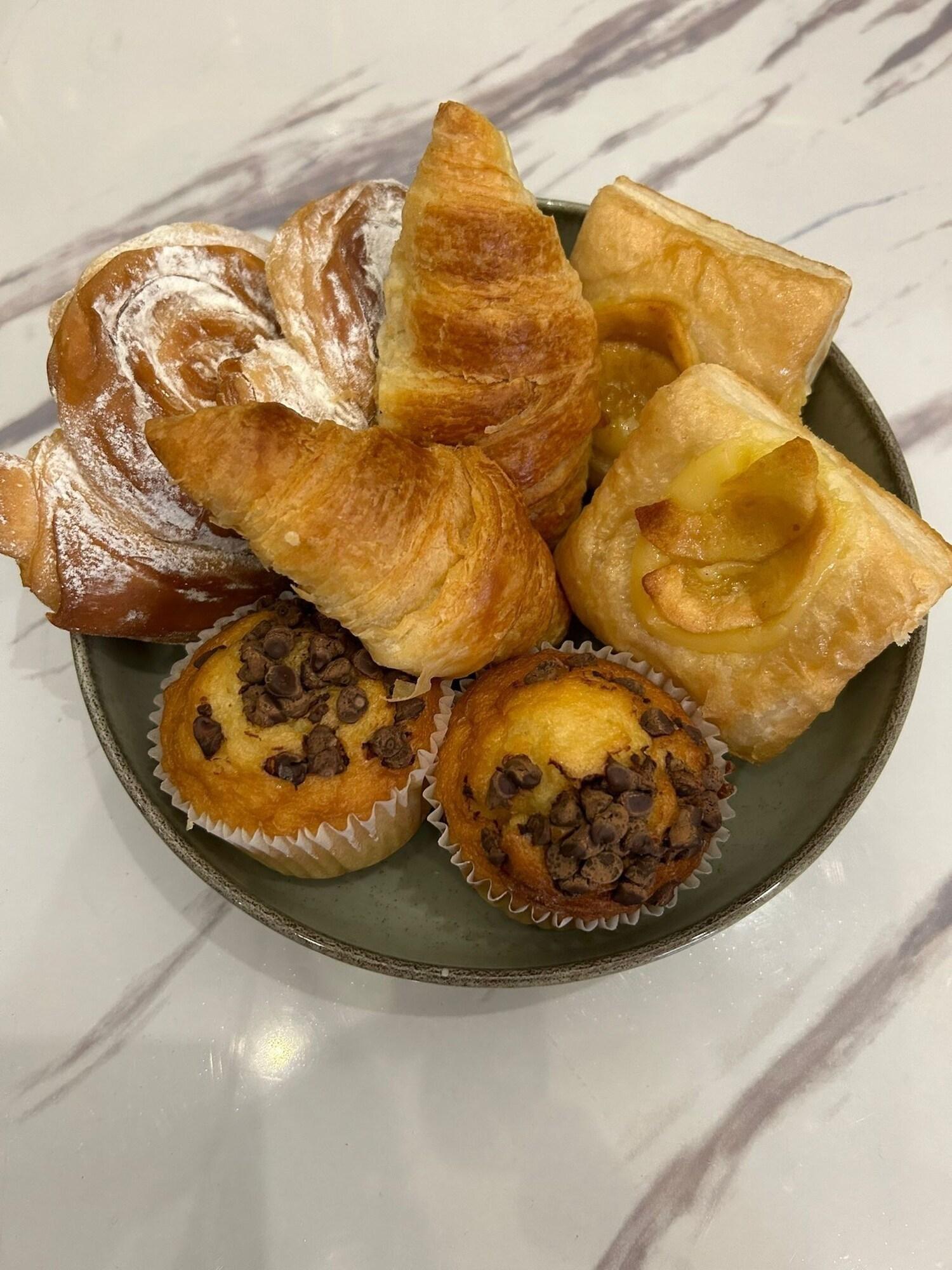 Restaurant Dog Admiral Urban Guest House