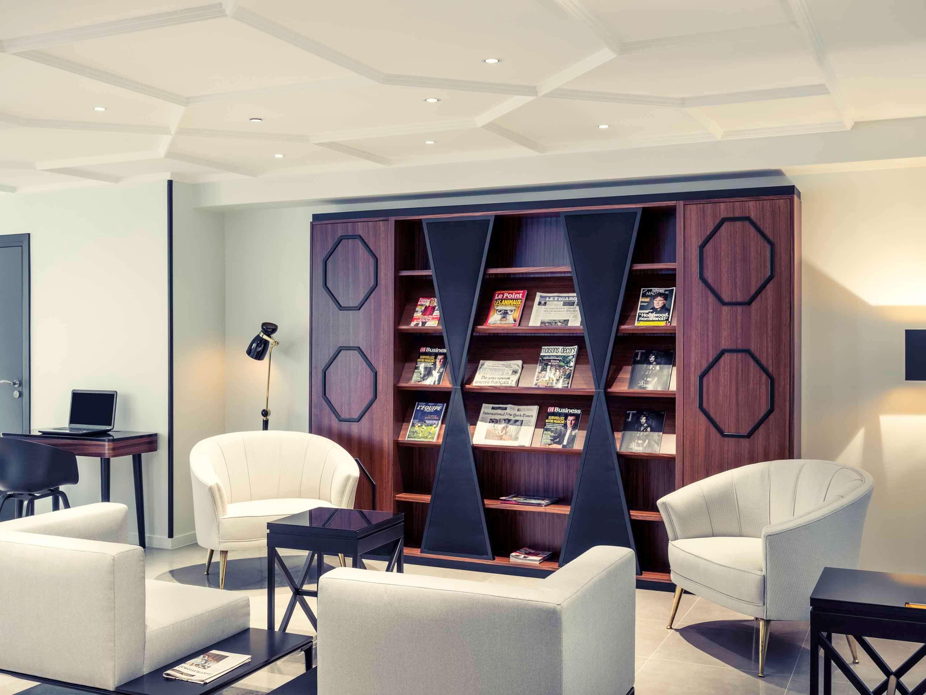 Vista Lobby Mercure Paris Arc de Triomphe Wagram