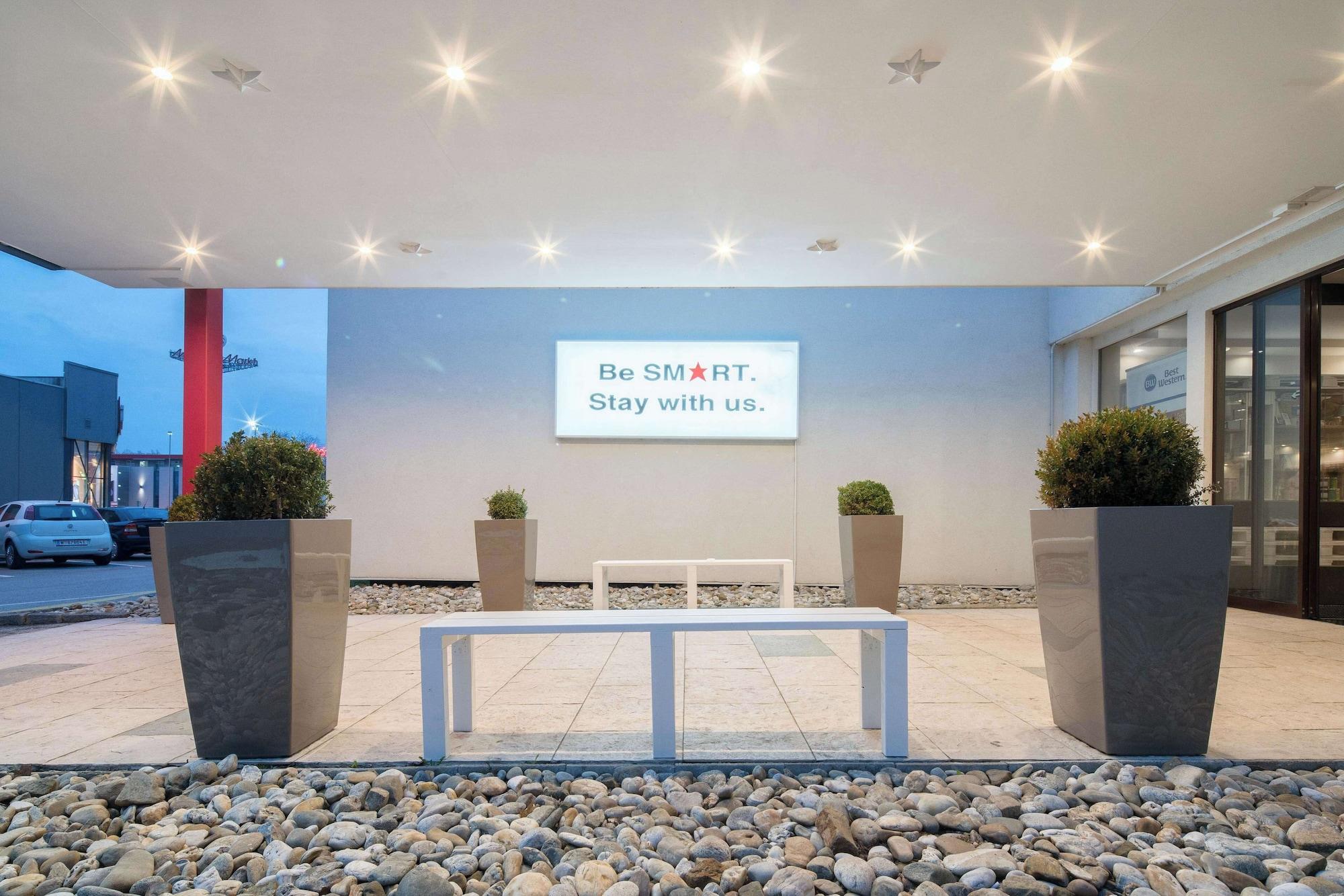 Vista Exterior Best Western Smart Hotel