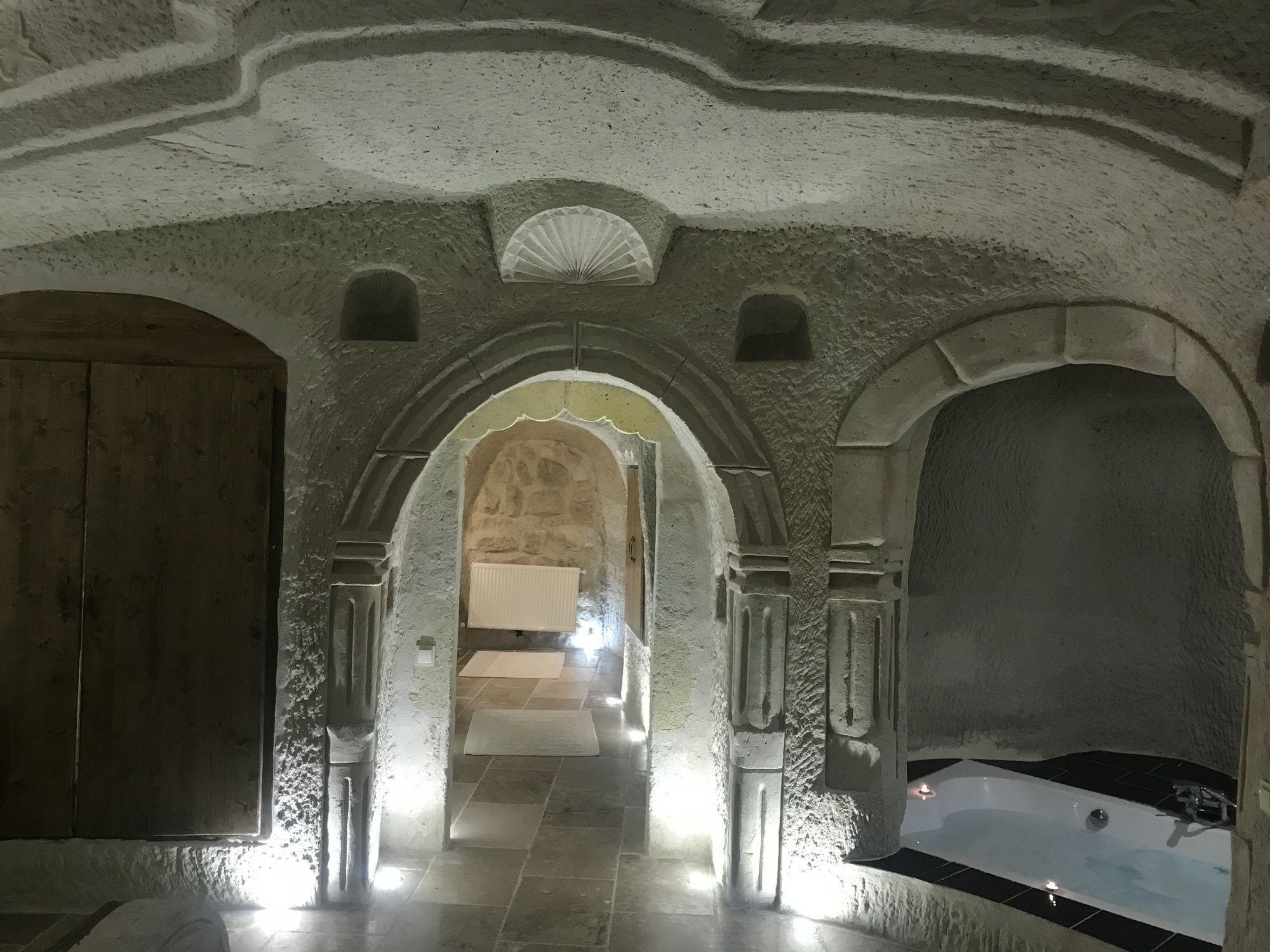 Spa The Village Cave Hotel