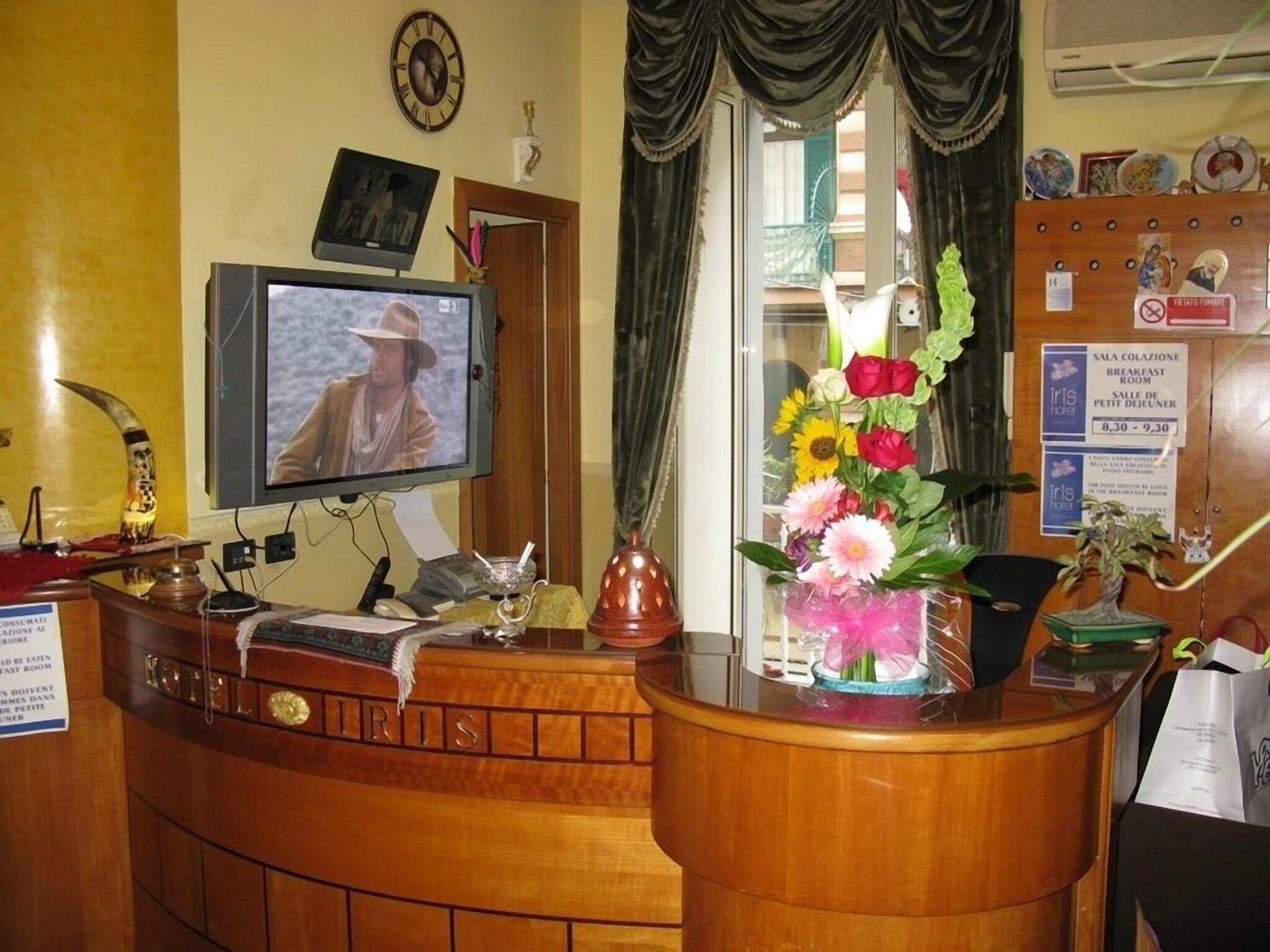 Vista Exterior Hotel Iris