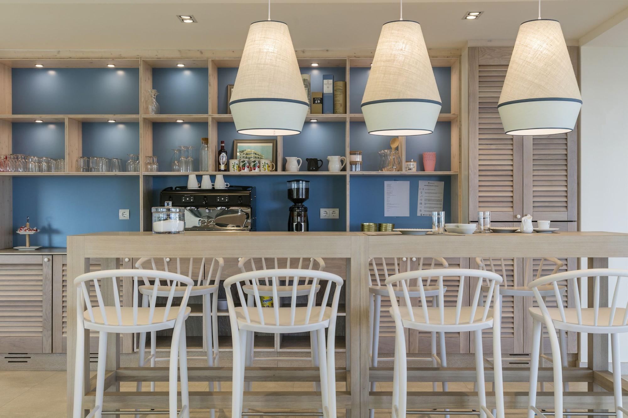 Bar/Salón Apartaments Marfina