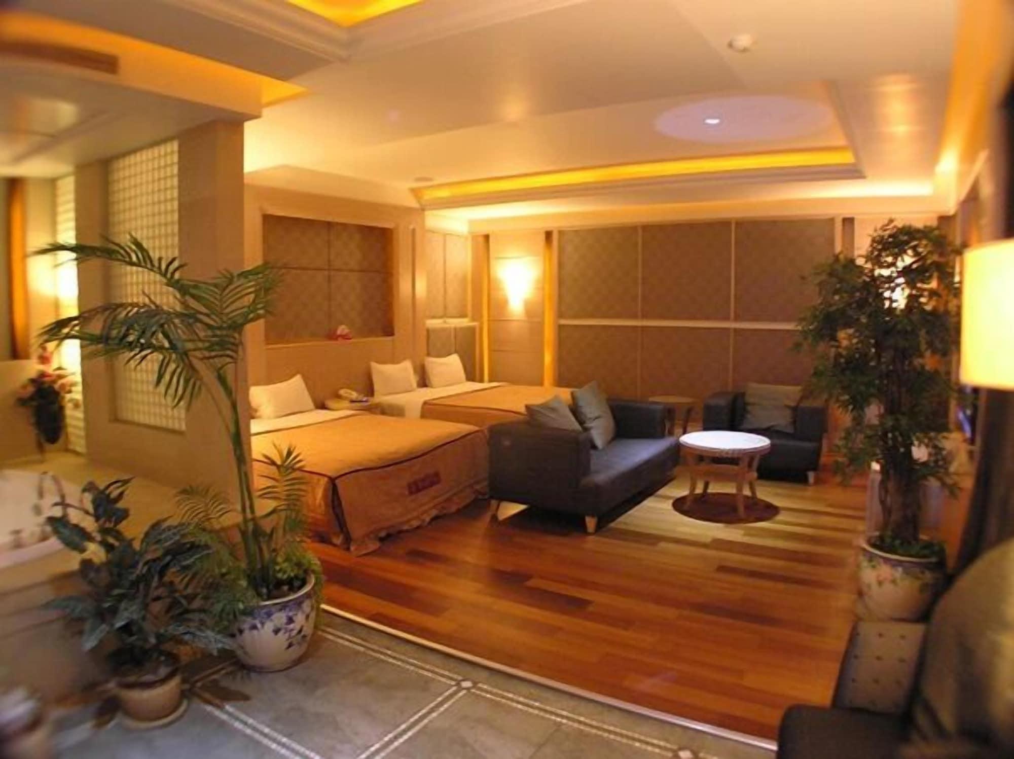Varios Changsing Business Motel