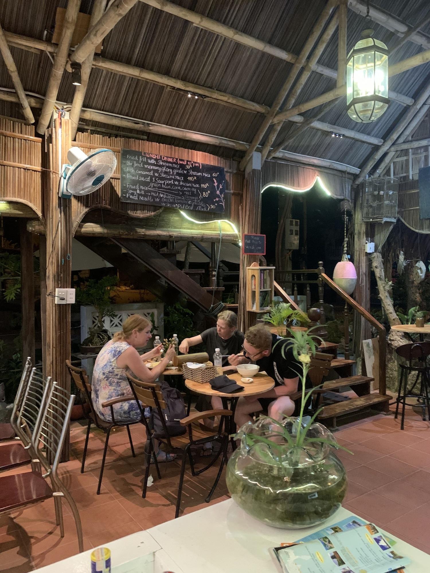Restaurant Hoi An Sea Sunset Villa & Bar